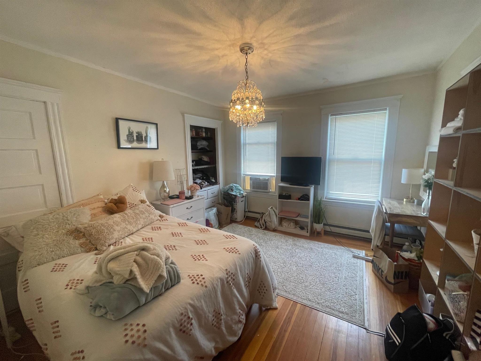 30 Clarendon Ave, Teele Square