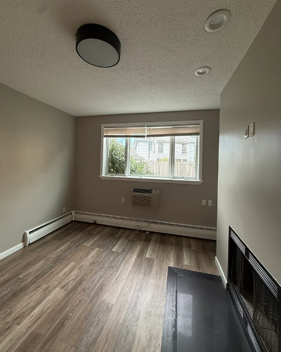 50 Evergreen St, Jamaica Plain