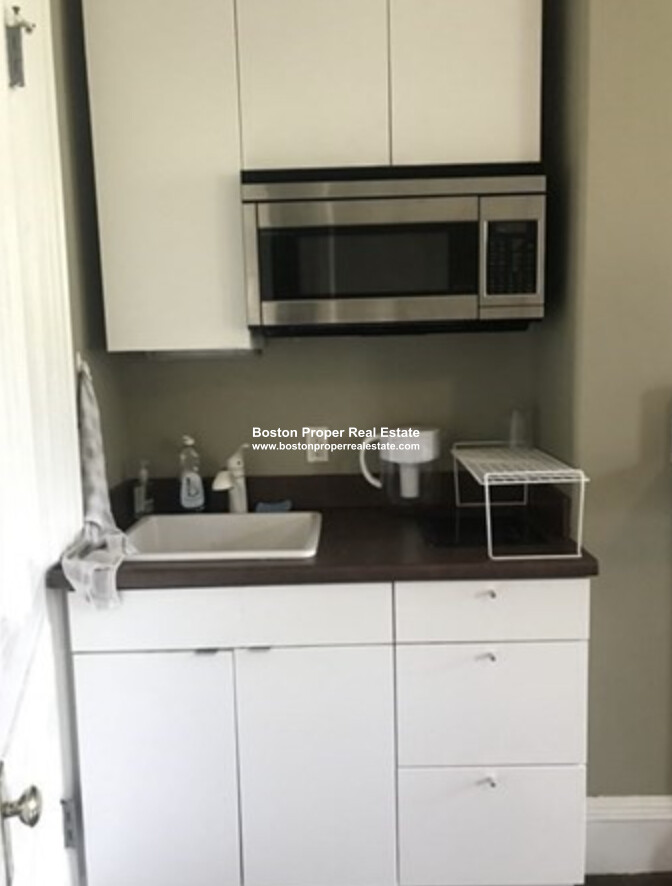 323 Beacon St, Back Bay