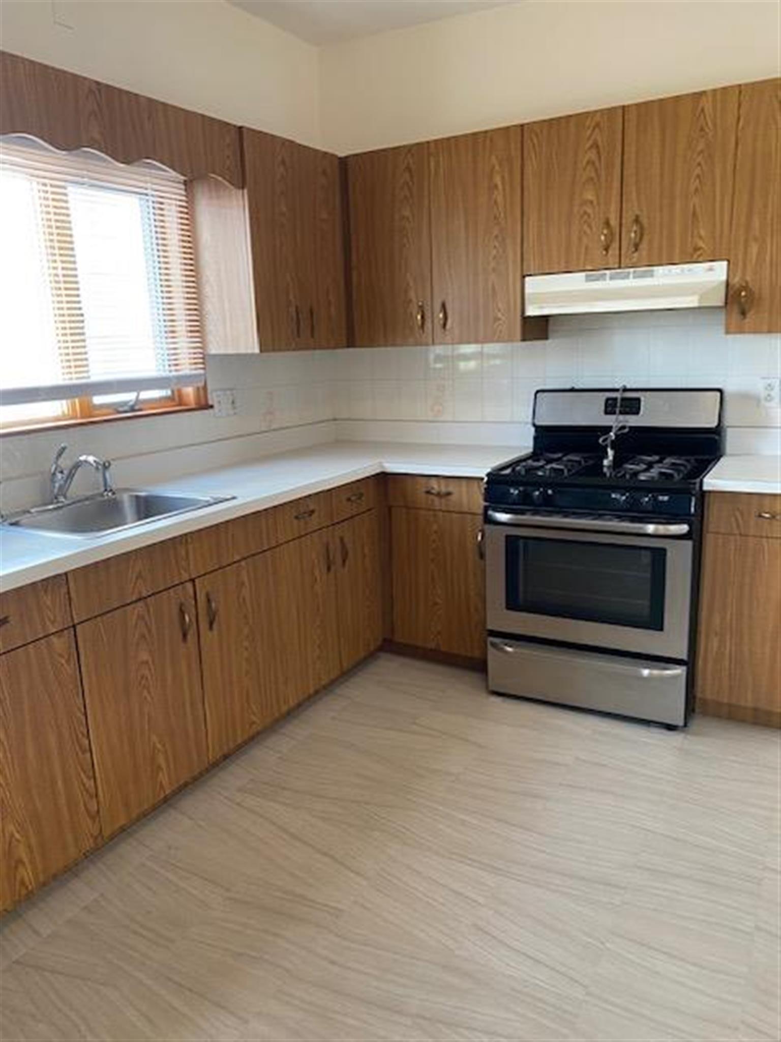 18 Frederick Ave, Tufts University