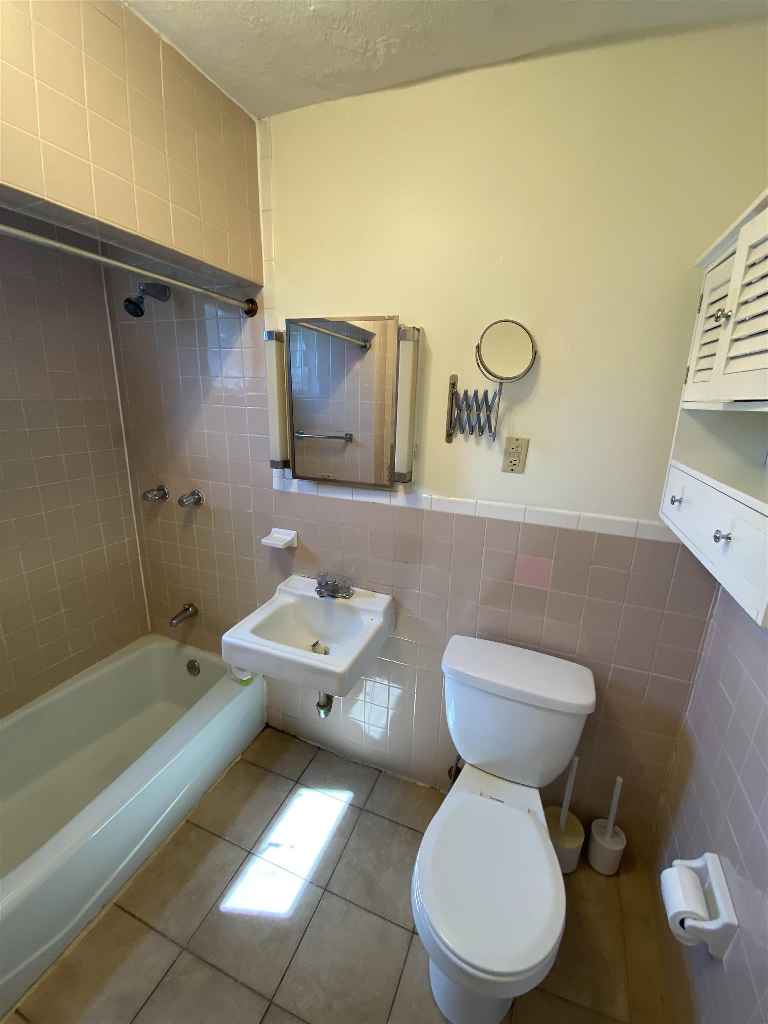 79 Clarendon Ave, Teele Square