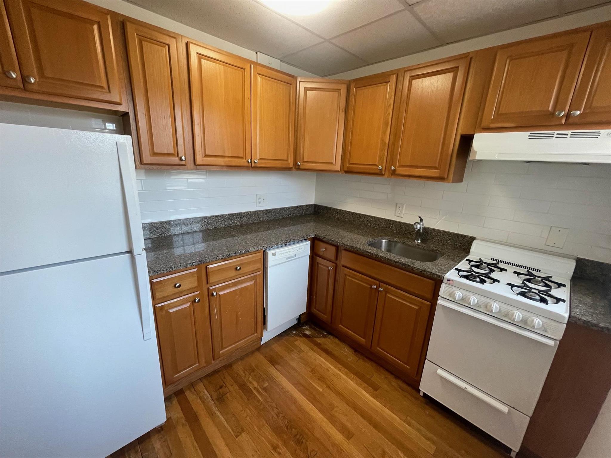 36 College Ave, Davis Square