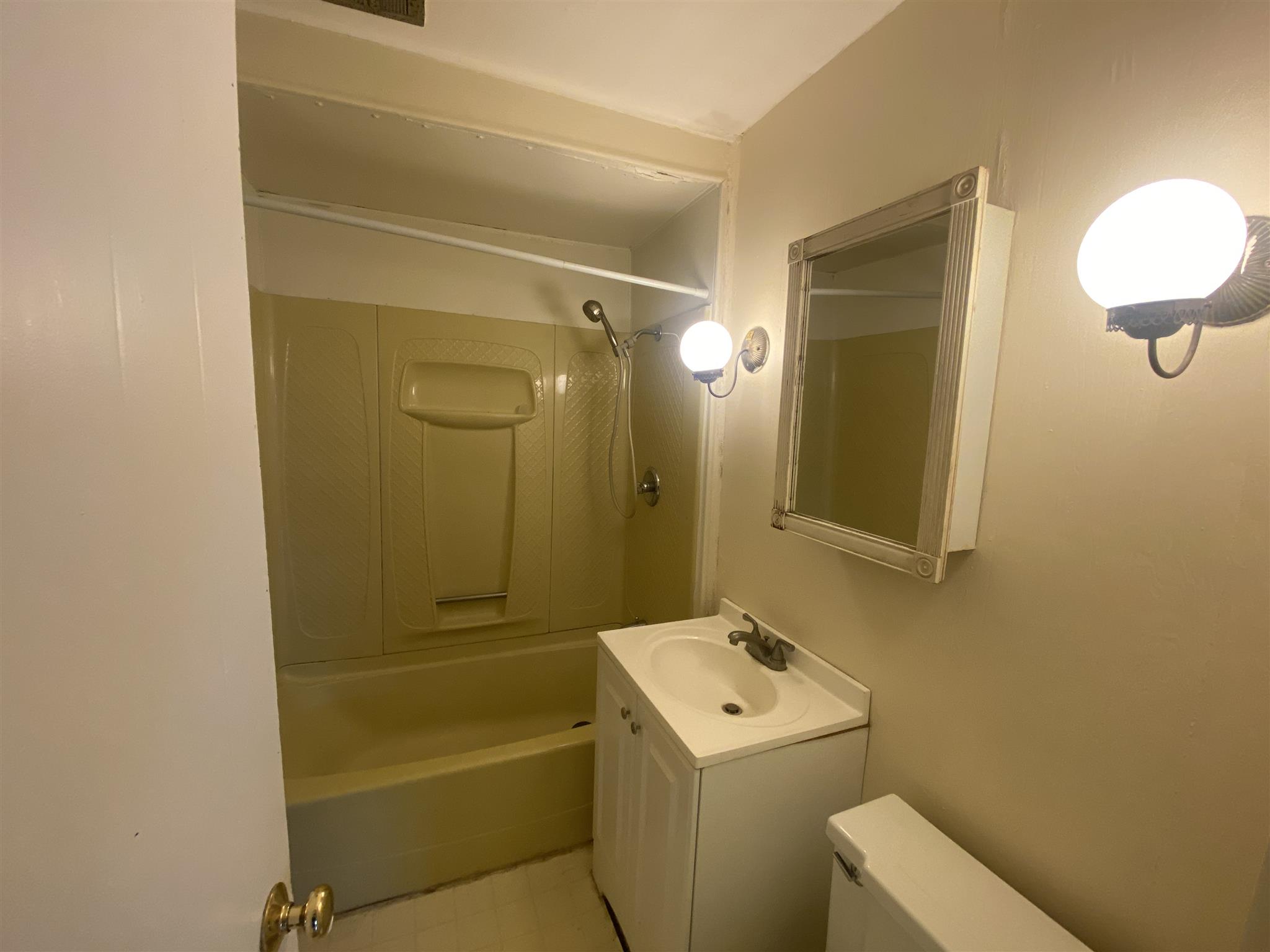 15 Corinthian Rd, Davis Square