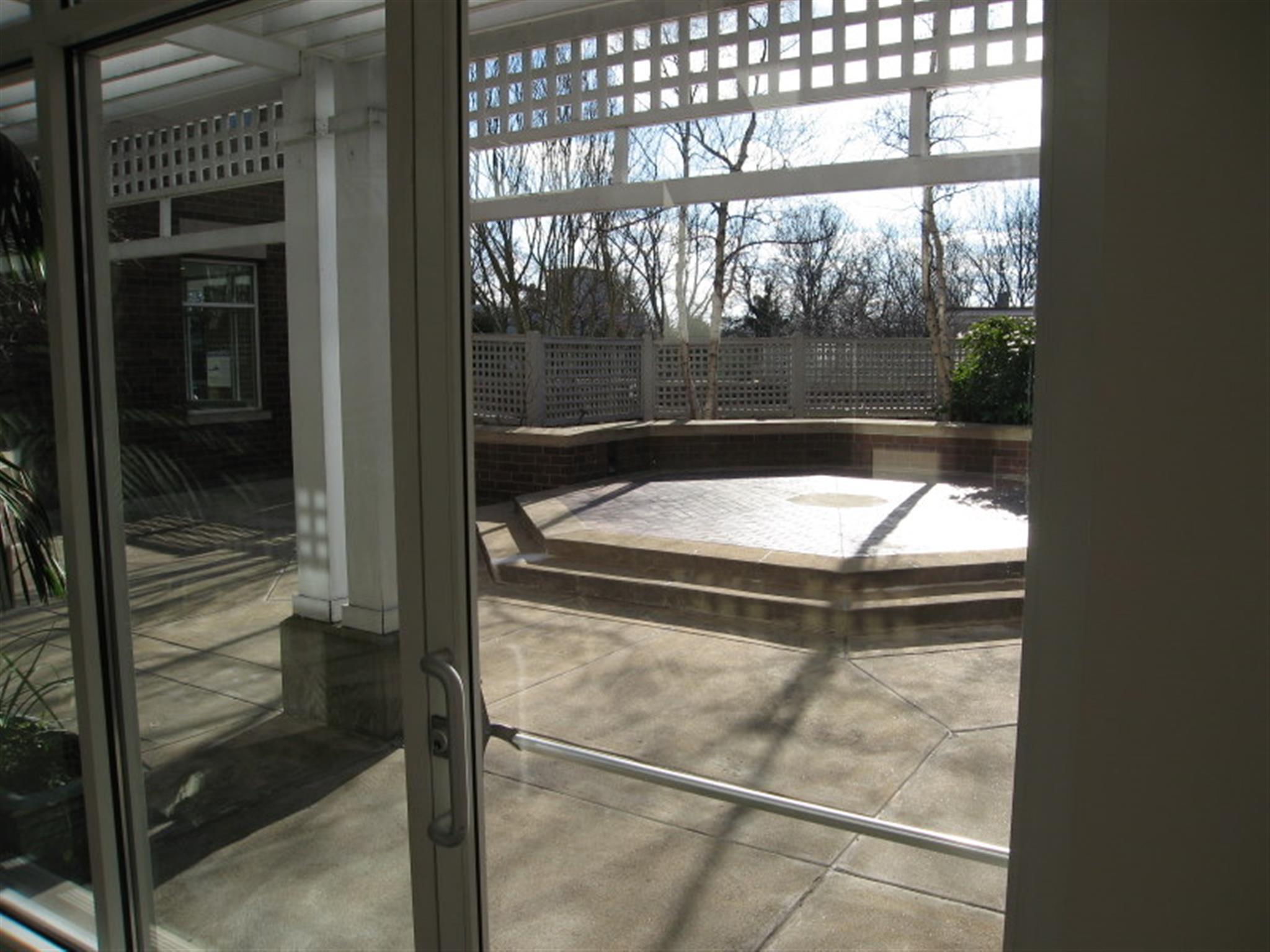 950 Massachusetts Ave, Harvard Square