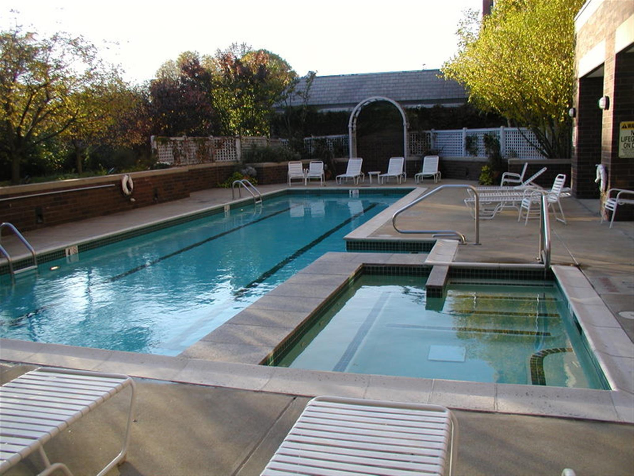 950 Massachusetts Ave, Harvard Square