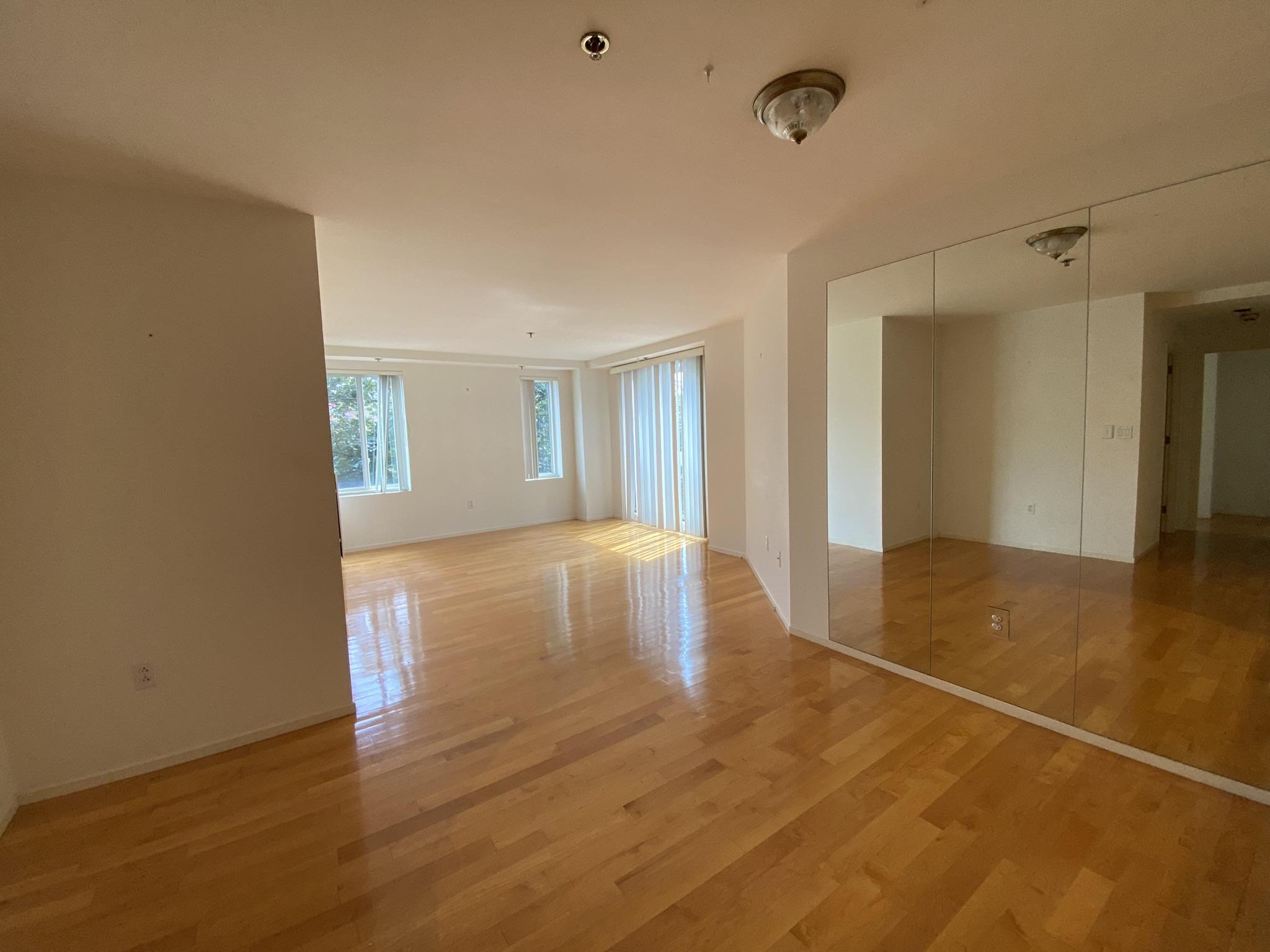 950 Massachusetts Ave, Harvard Square