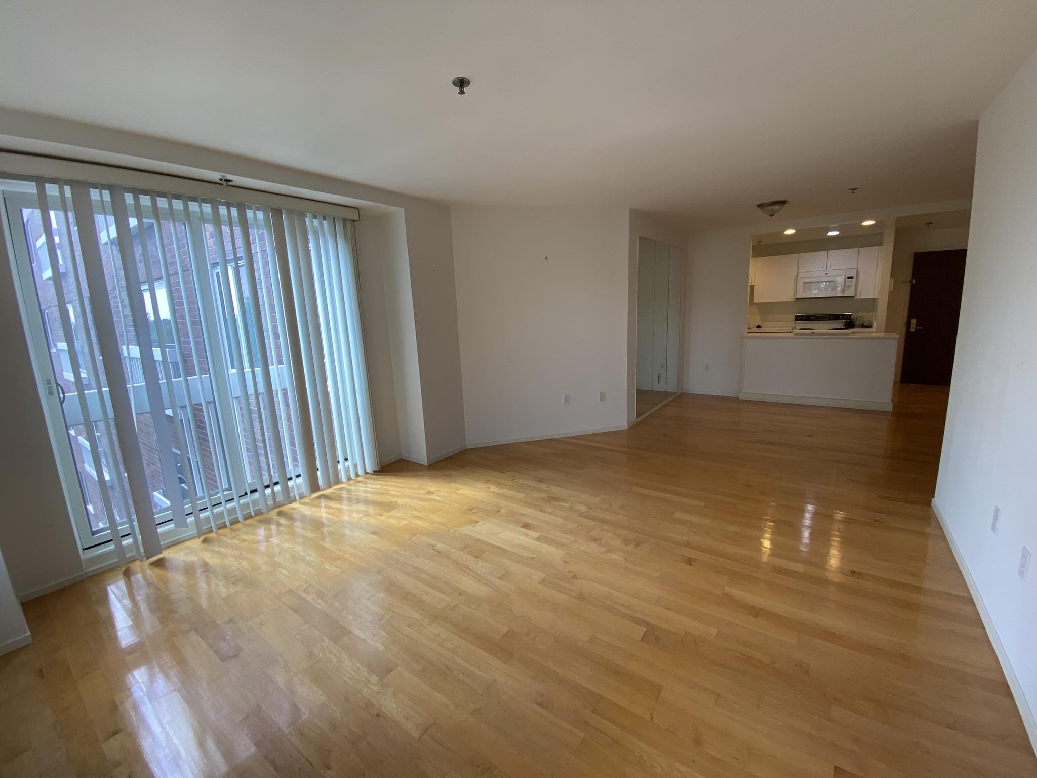 950 Massachusetts Ave, Harvard Square