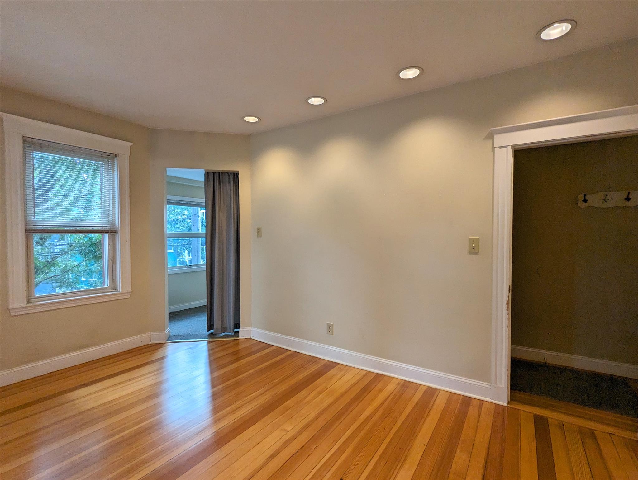 79 Conwell Ave, West Somerville