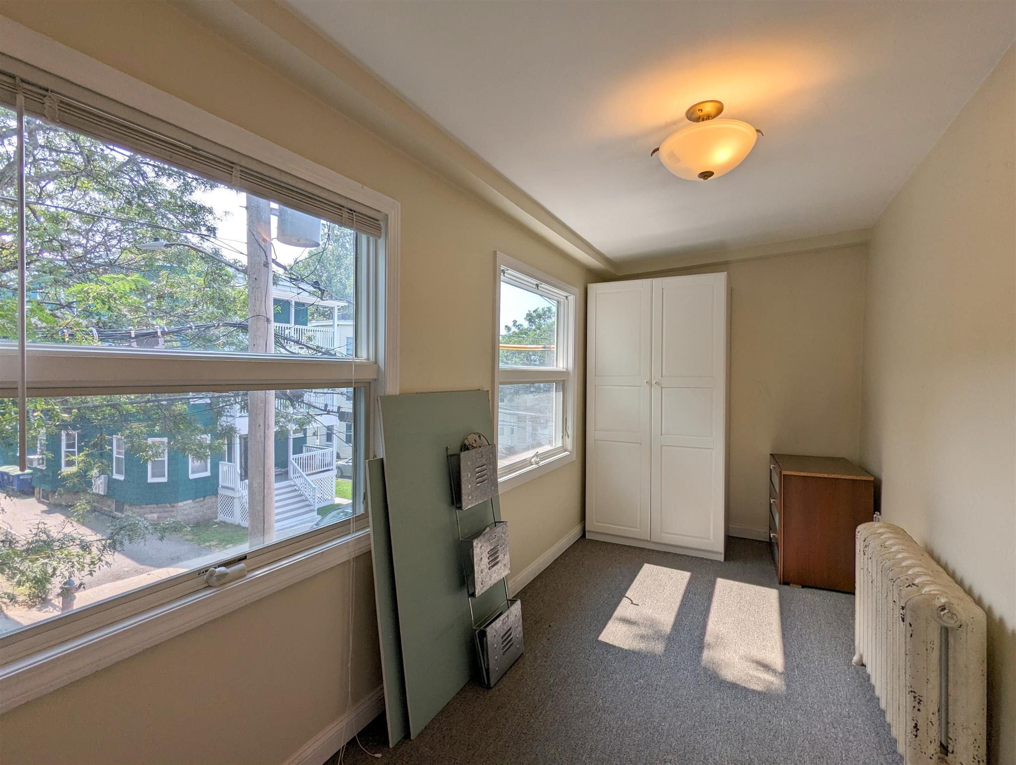 79 Conwell Ave, West Somerville