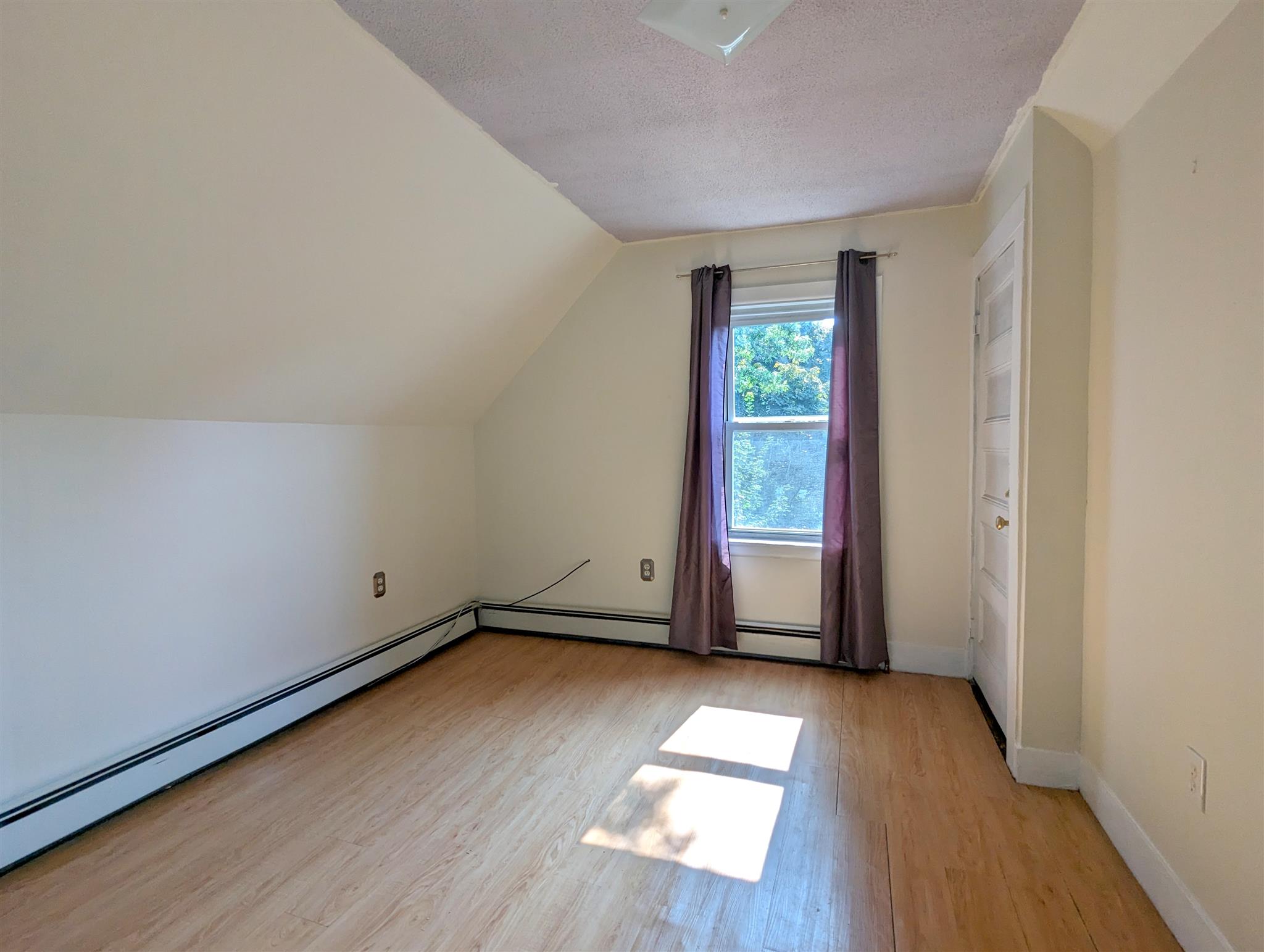 16 Glendale Ave, Davis Square