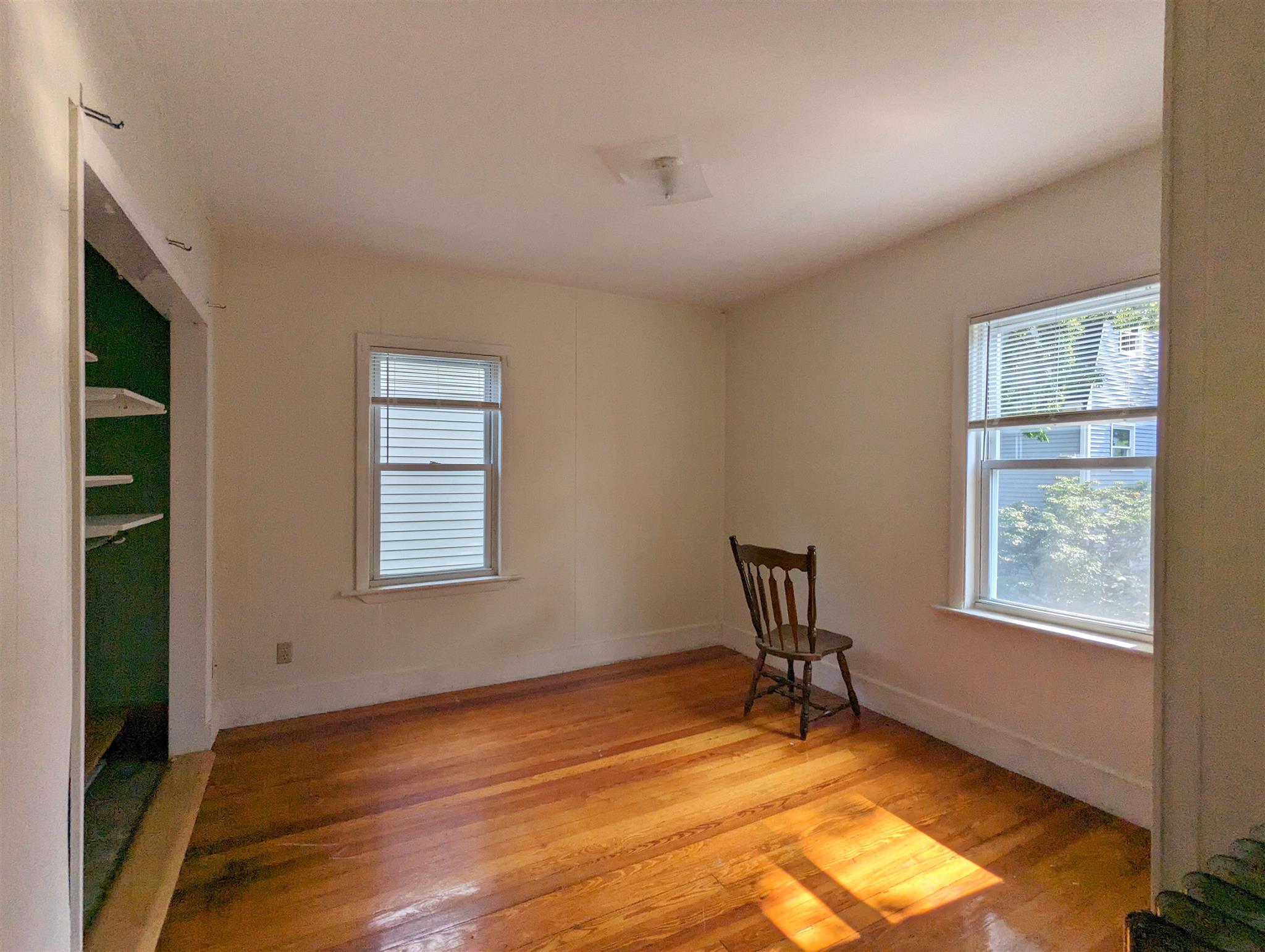 16 Glendale Ave, Davis Square