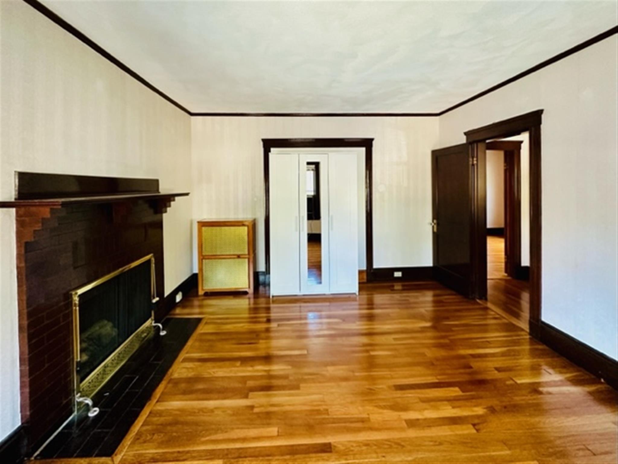 9 Roberts Rd, Harvard Square