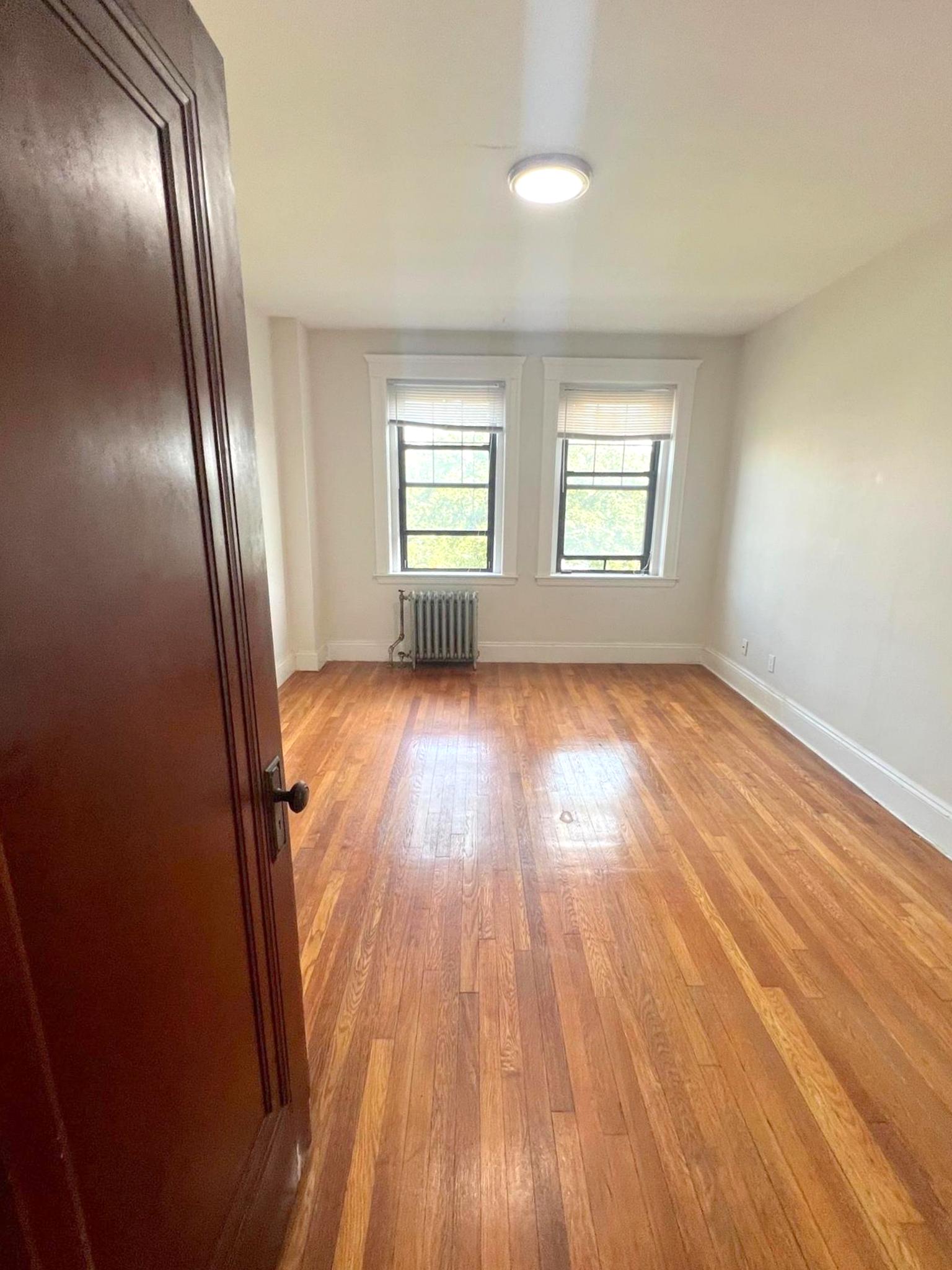 1558 Massachusetts Ave, Harvard Square