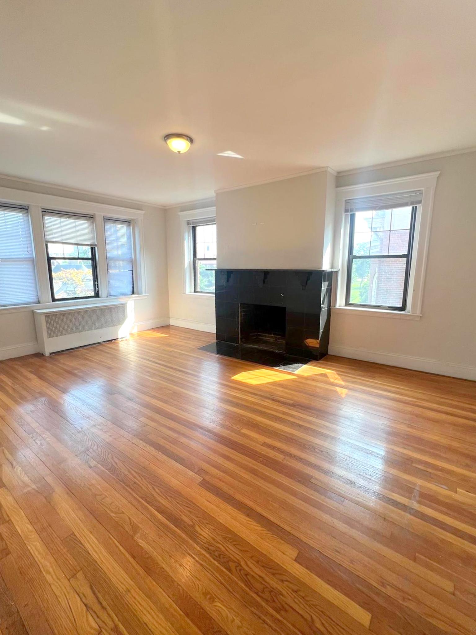 1558 Massachusetts Ave, Harvard Square