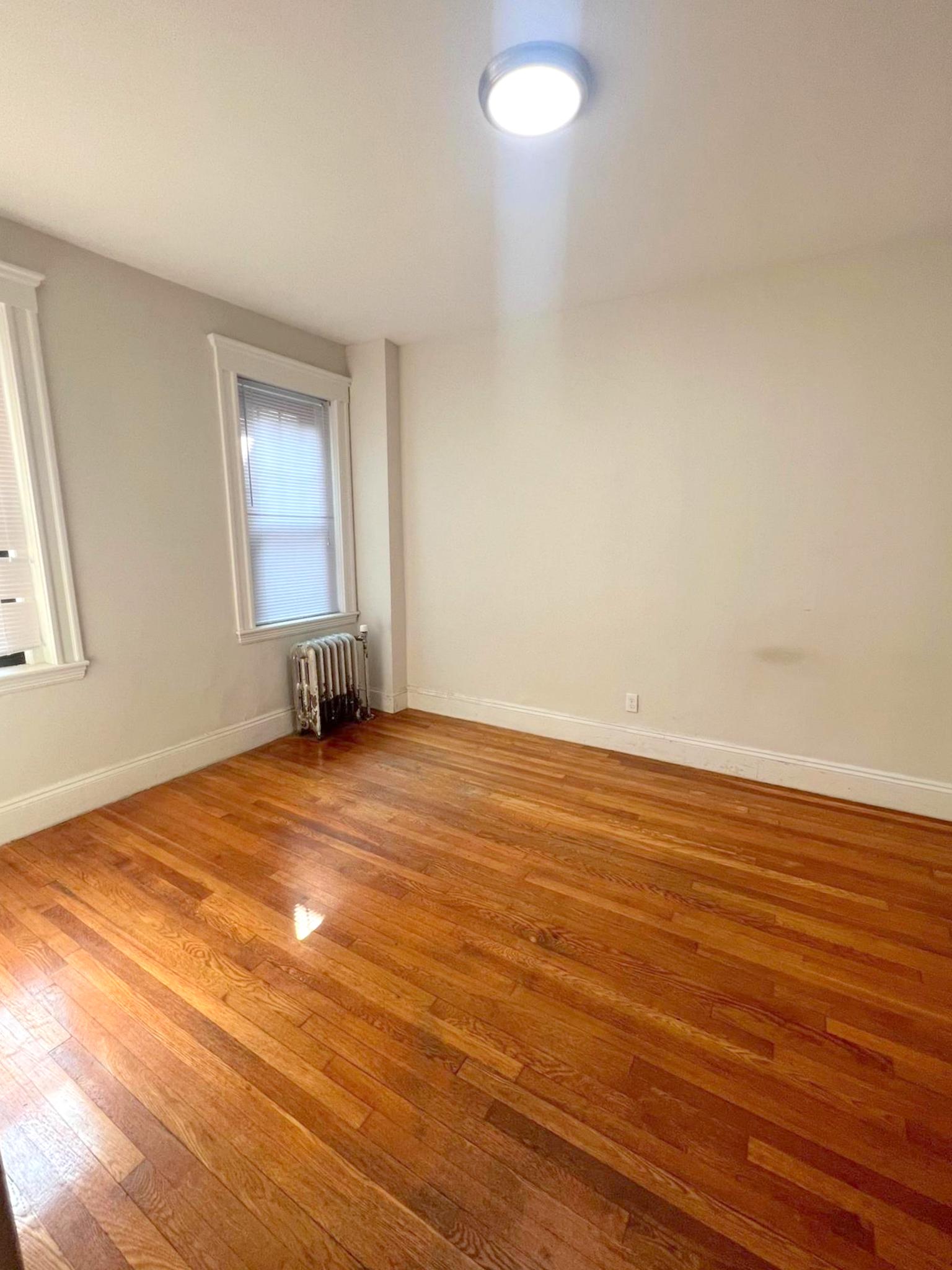 1558 Massachusetts Ave, Harvard Square