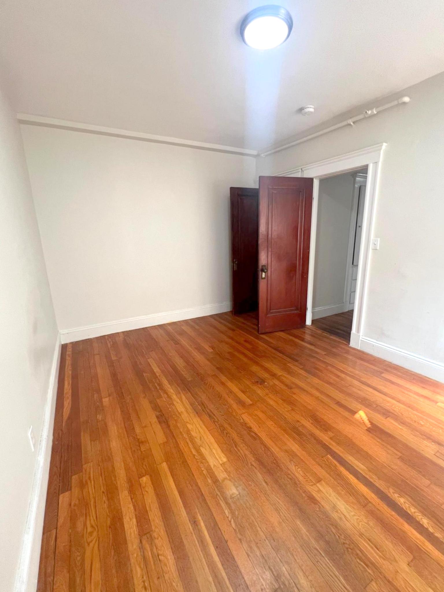 1558 Massachusetts Ave, Harvard Square