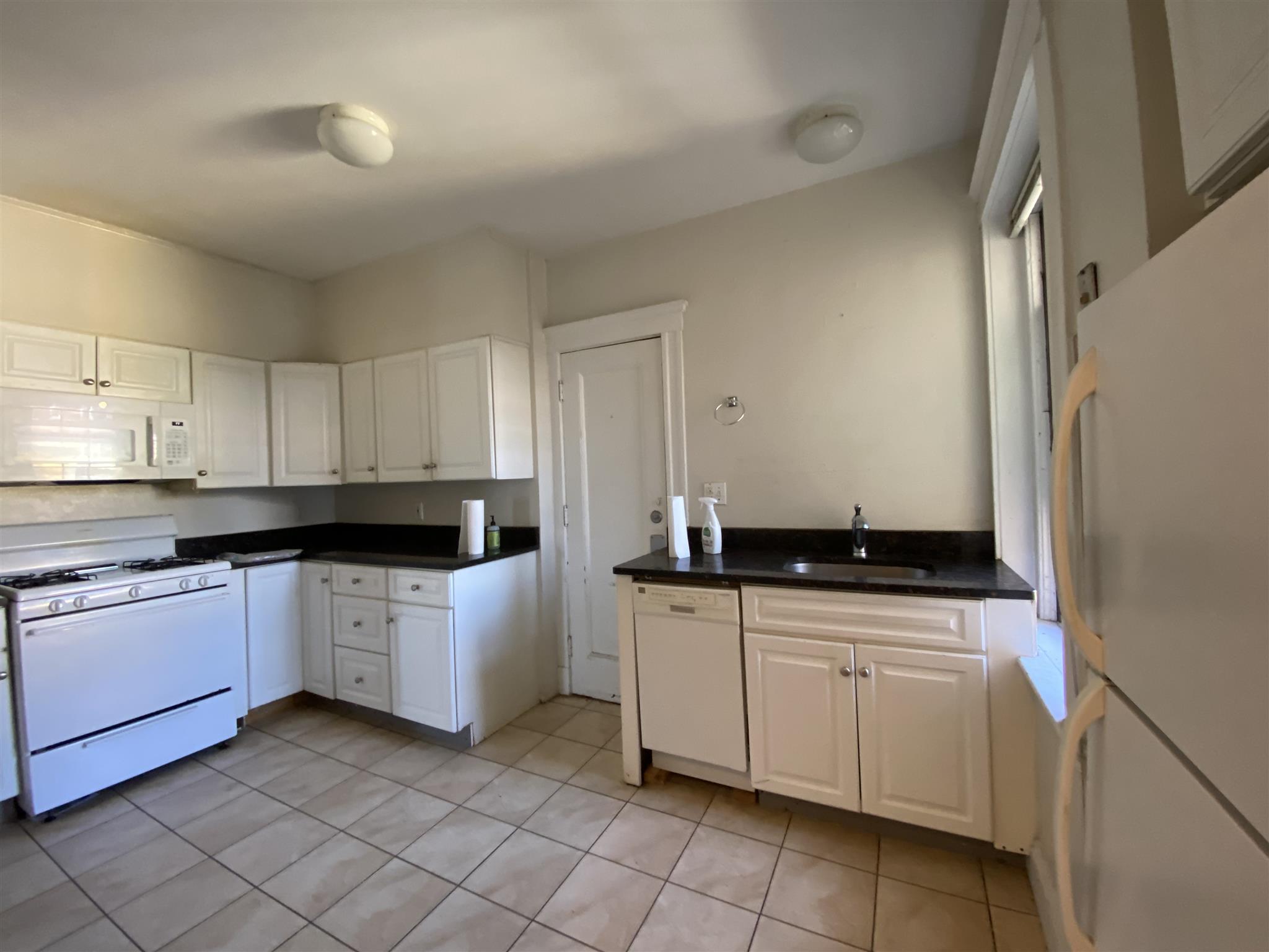 1558 Massachusetts Ave, Harvard Square