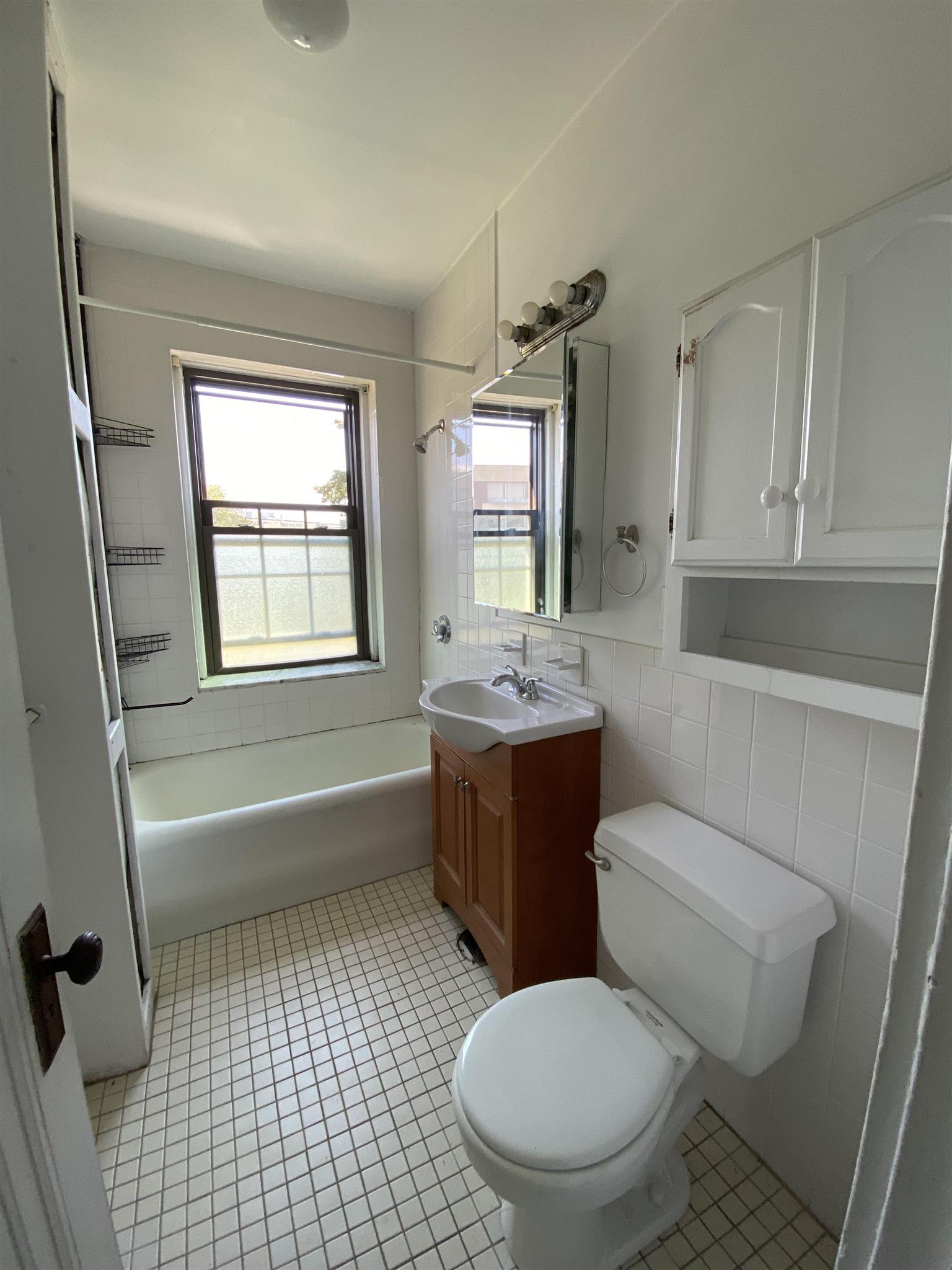 1558 Massachusetts Ave, Harvard Square