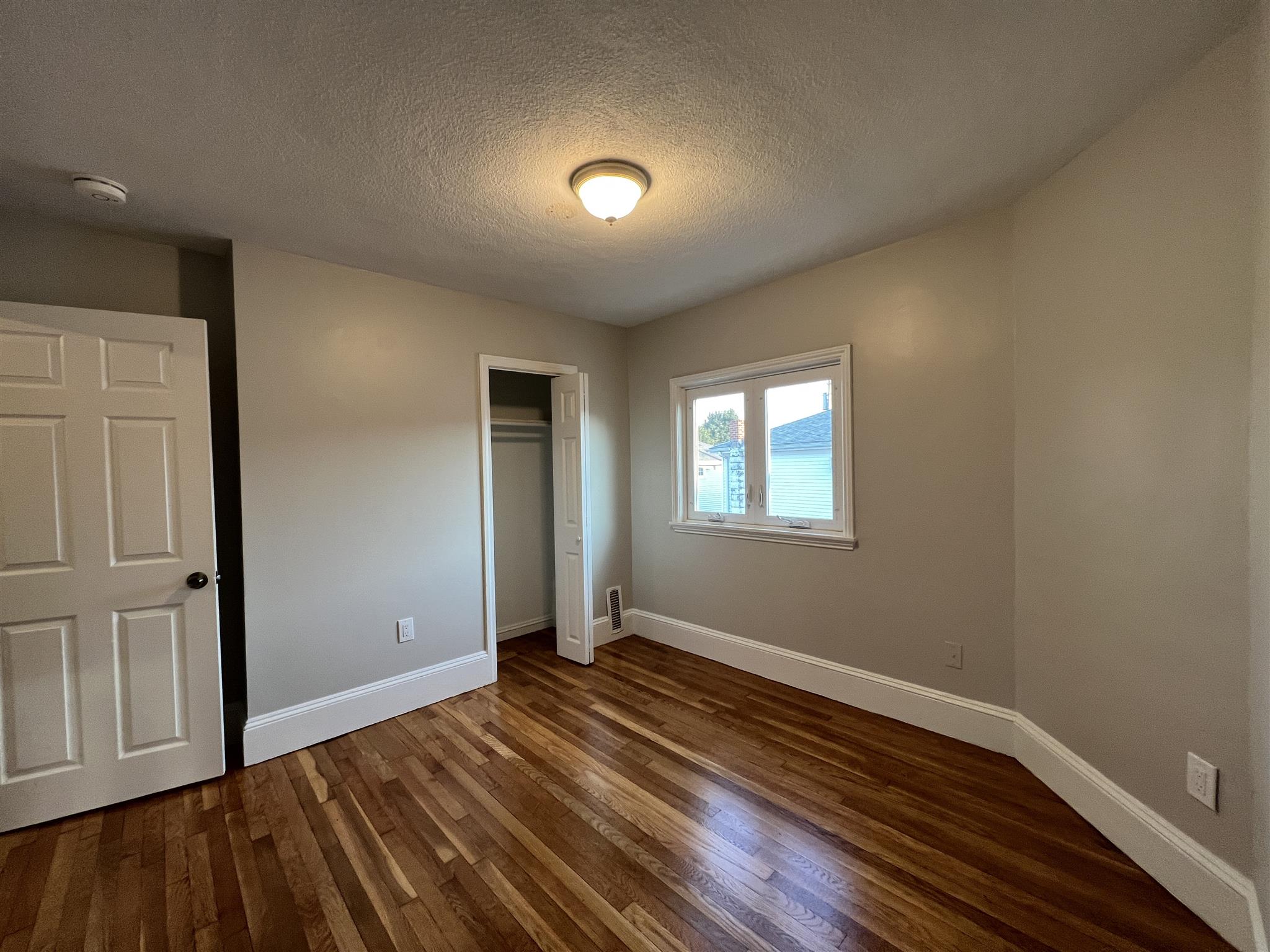 5 Oliver St, Everett