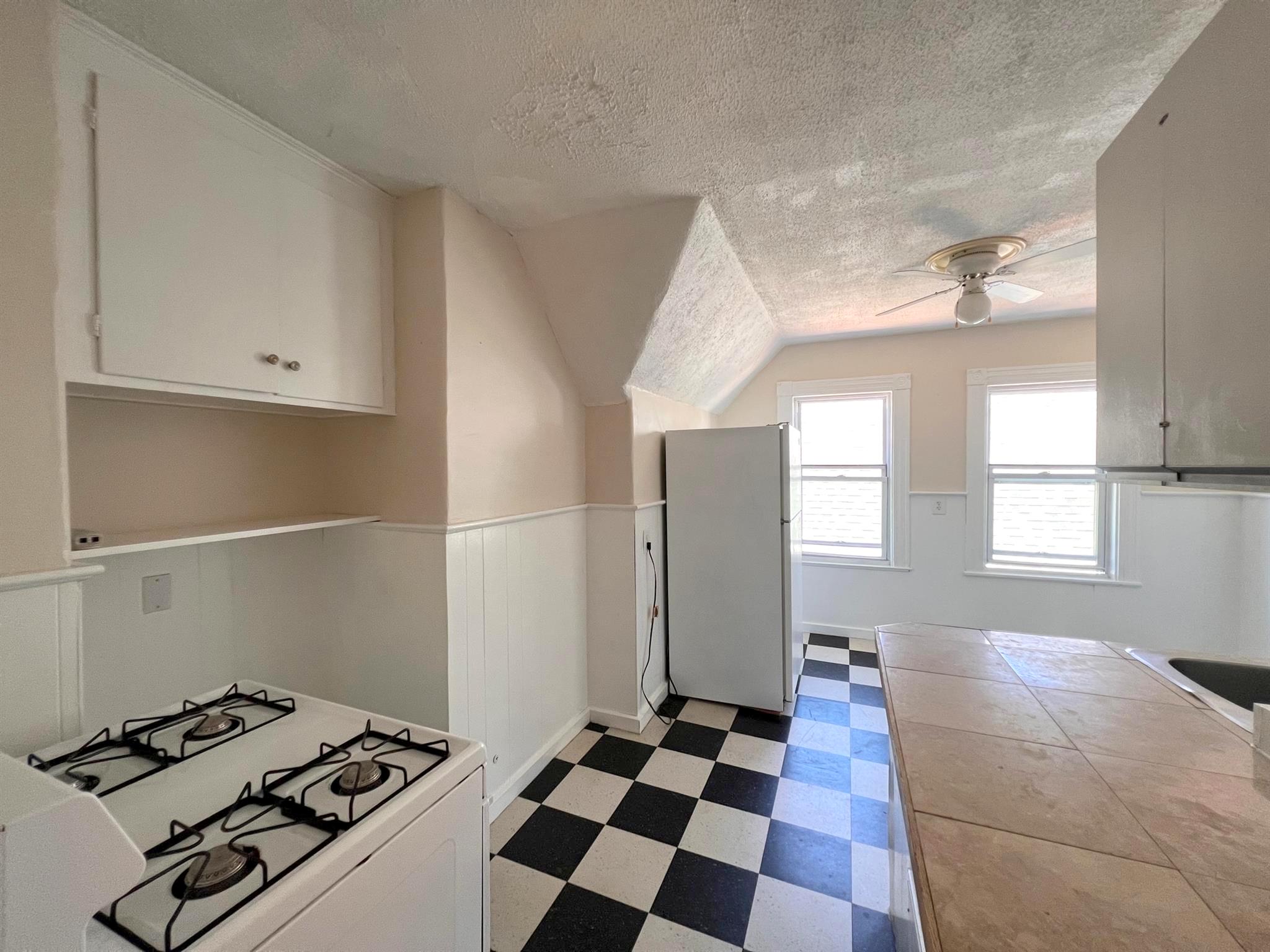 578 Main St, Tufts University