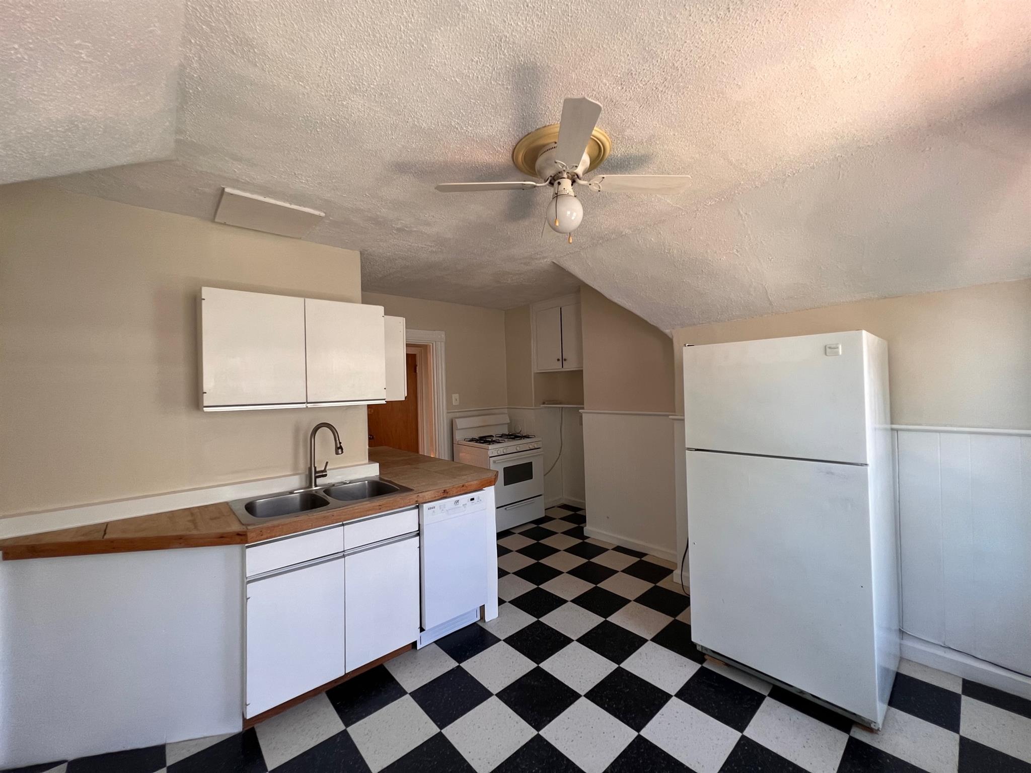 578 Main St, Tufts University