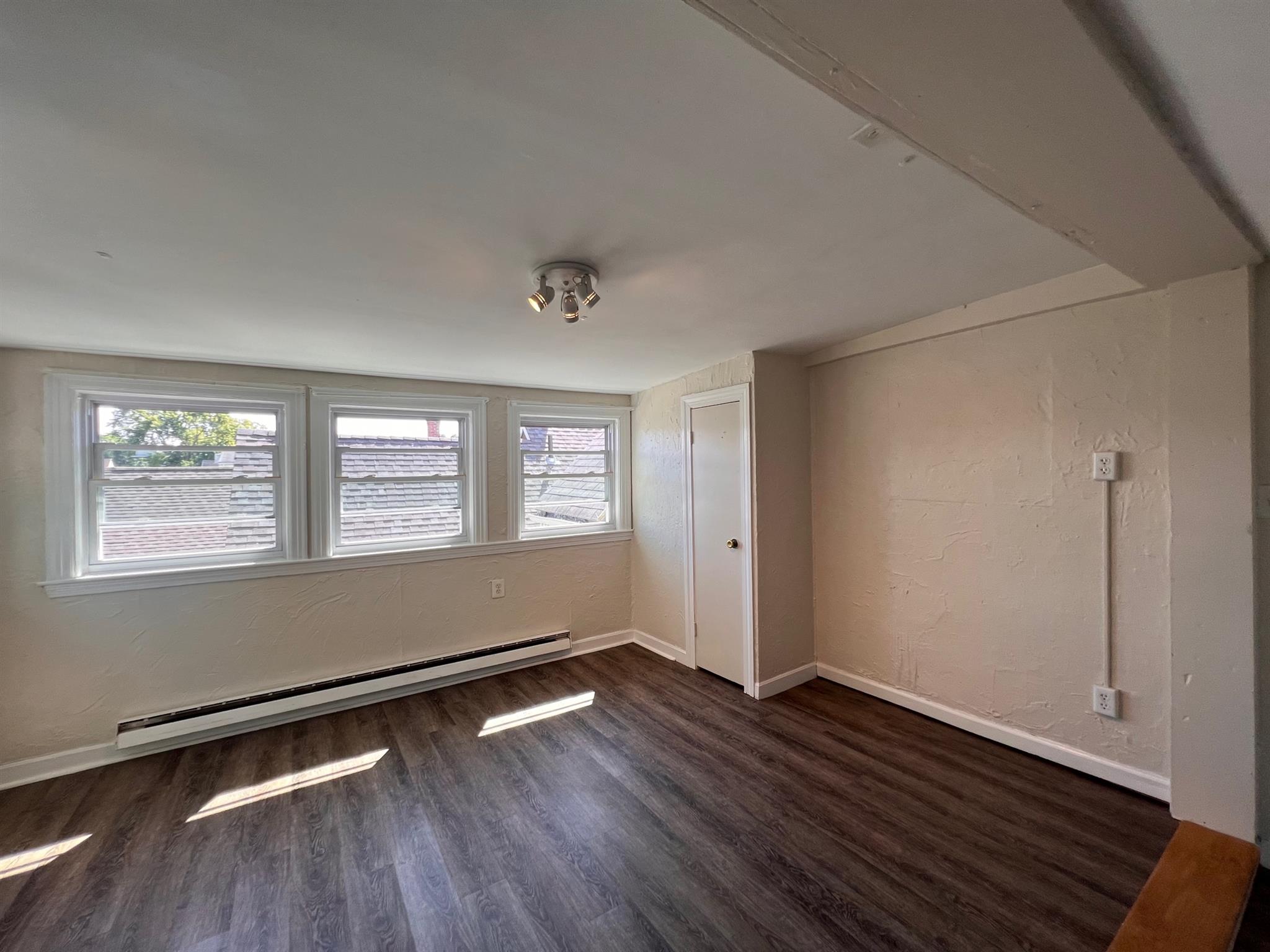 578 Main, Ball Square