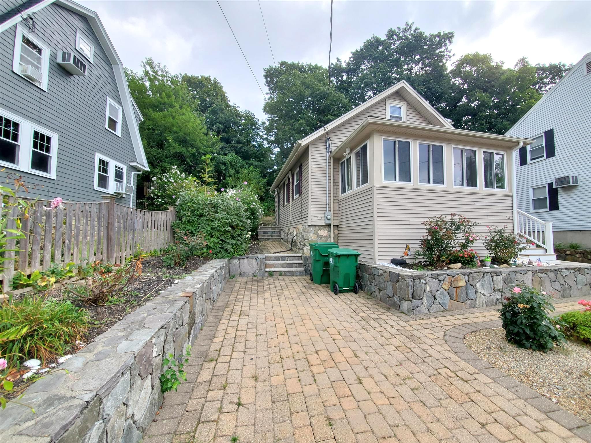 137 Fern Rd, Glenwood