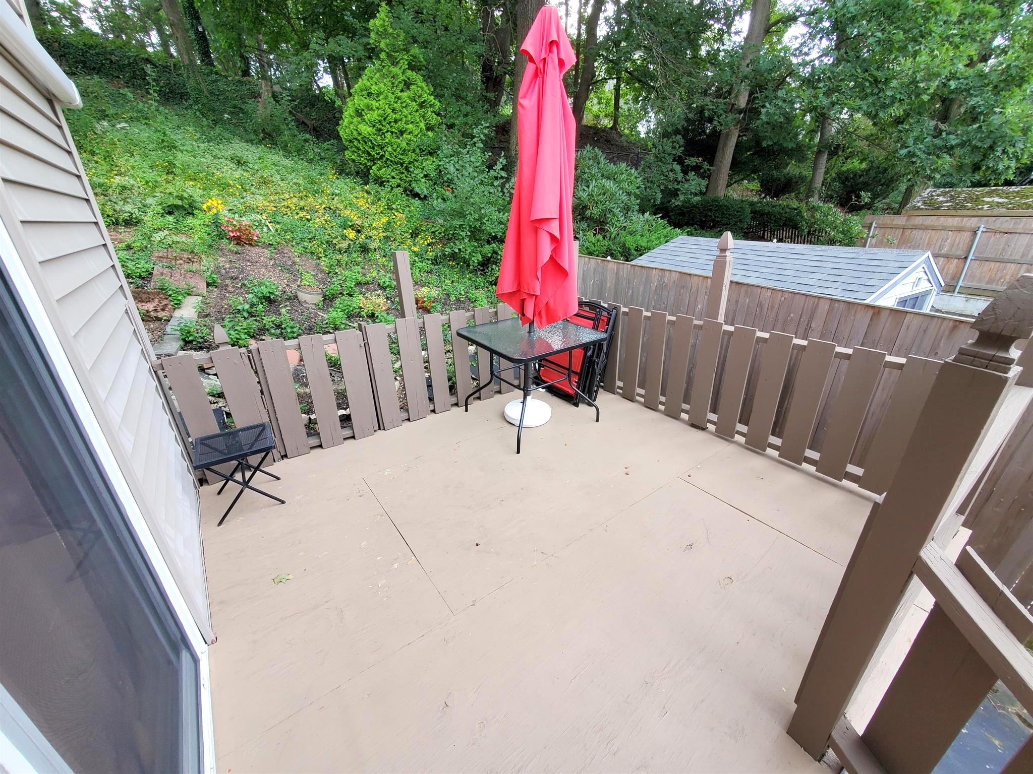 137 Fern Rd, Glenwood