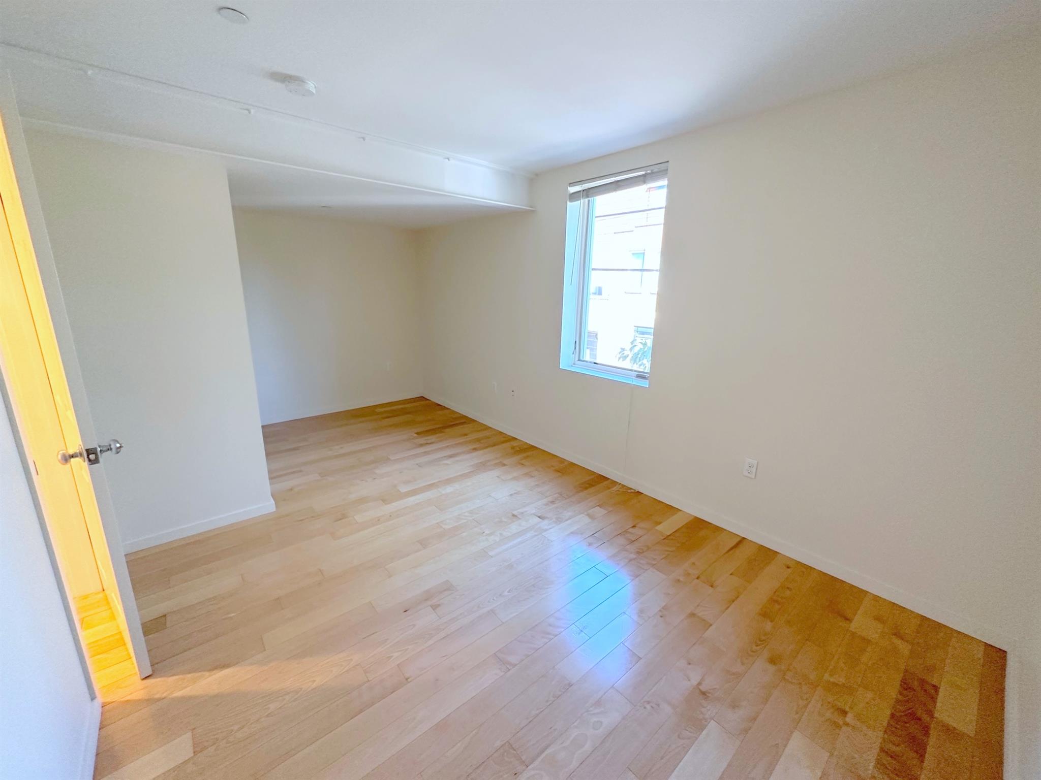 29 Warren St, East Cambridge