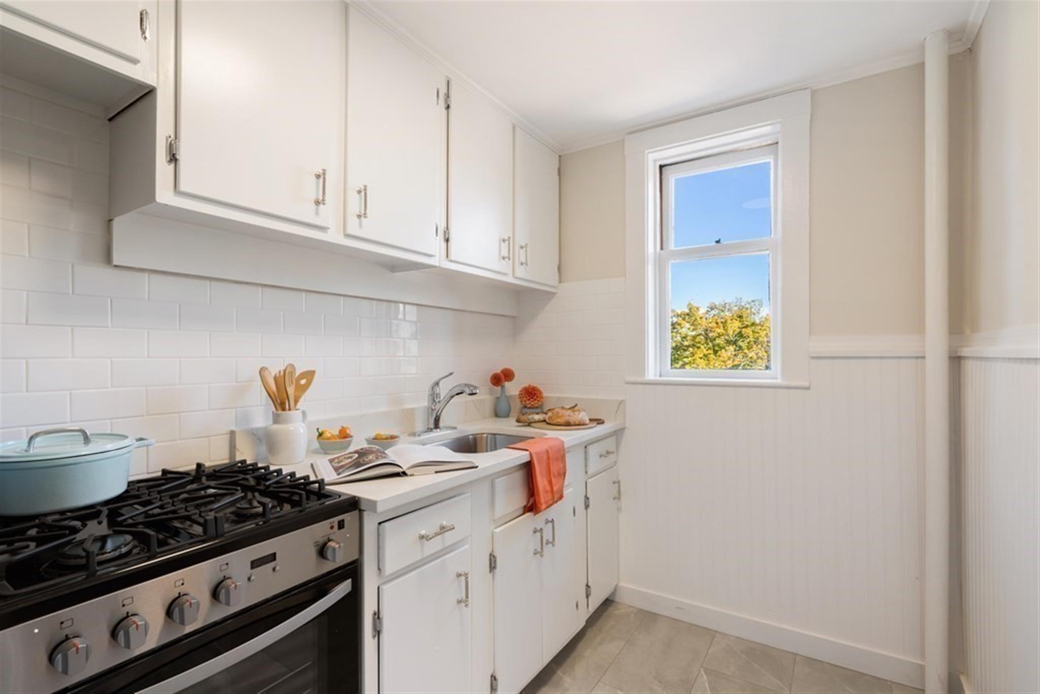 10 Dana St, Central Square