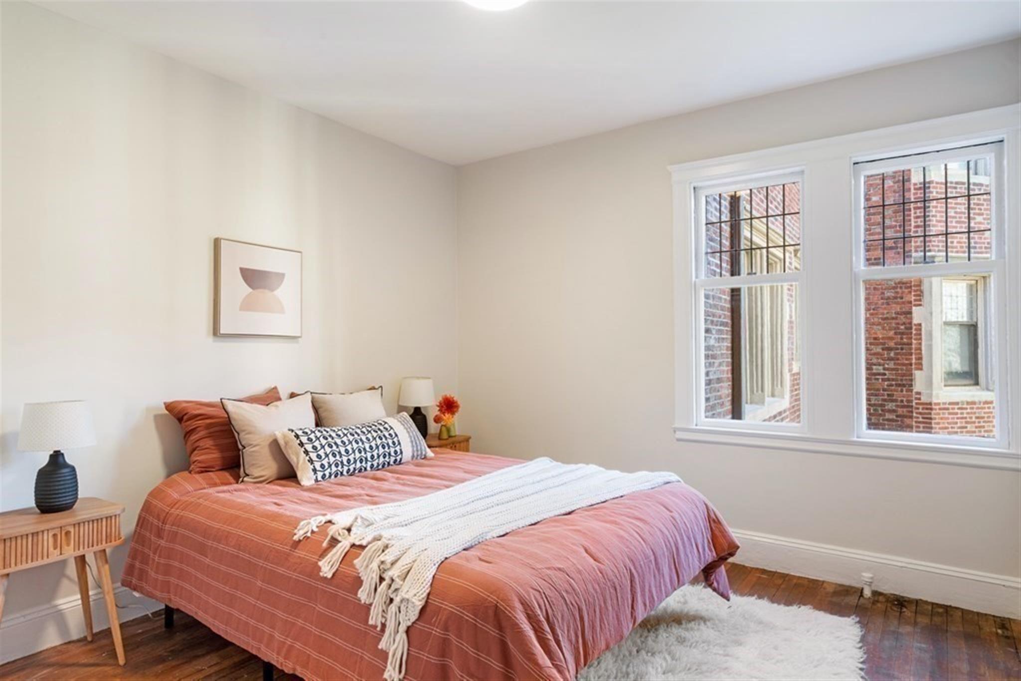 10 Dana St, Harvard Square