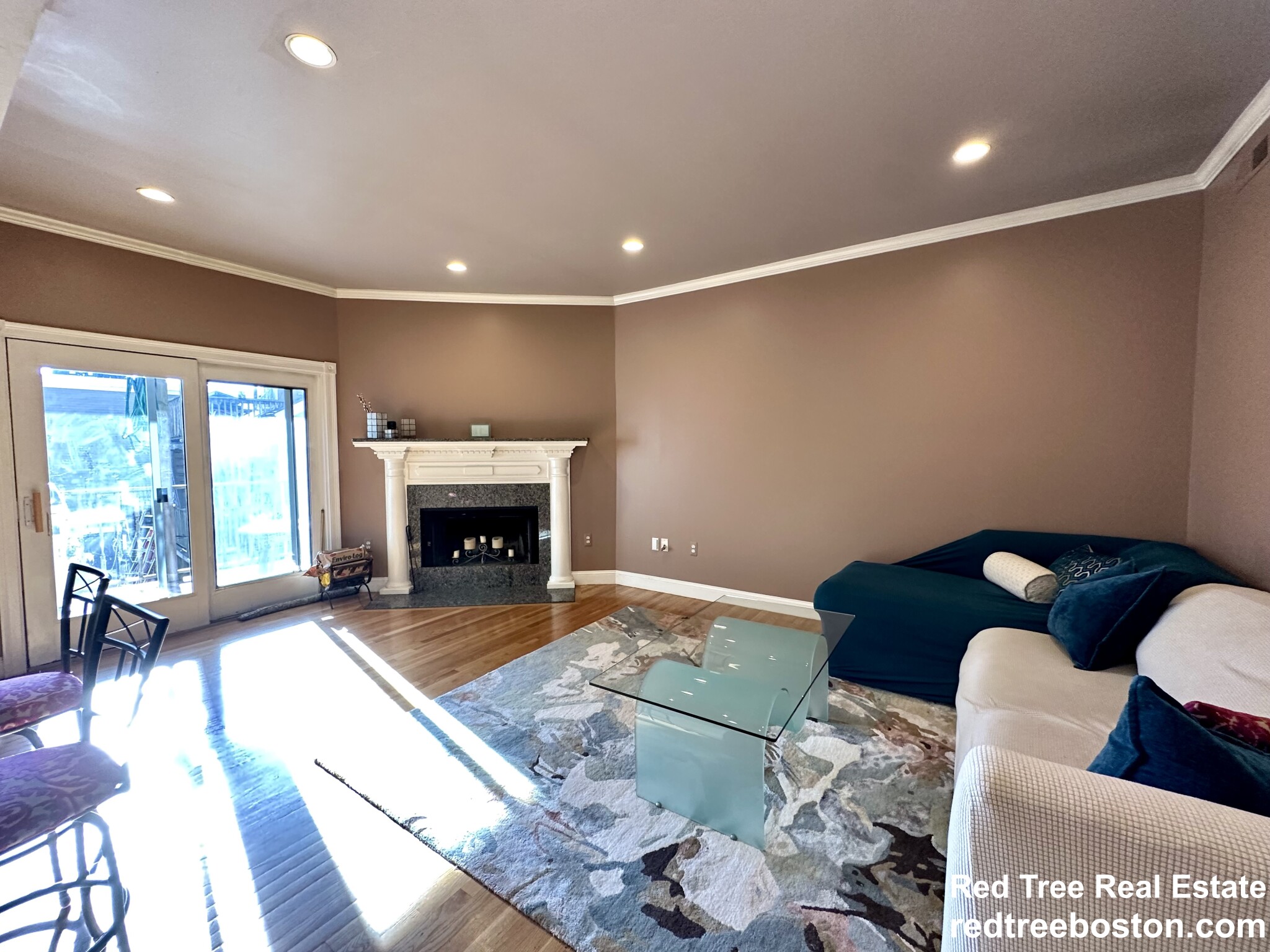 324 Dorchester St, South Boston