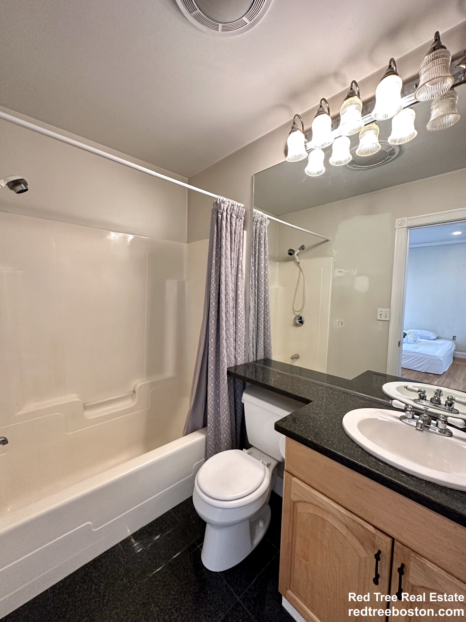 324 Dorchester St, South Boston