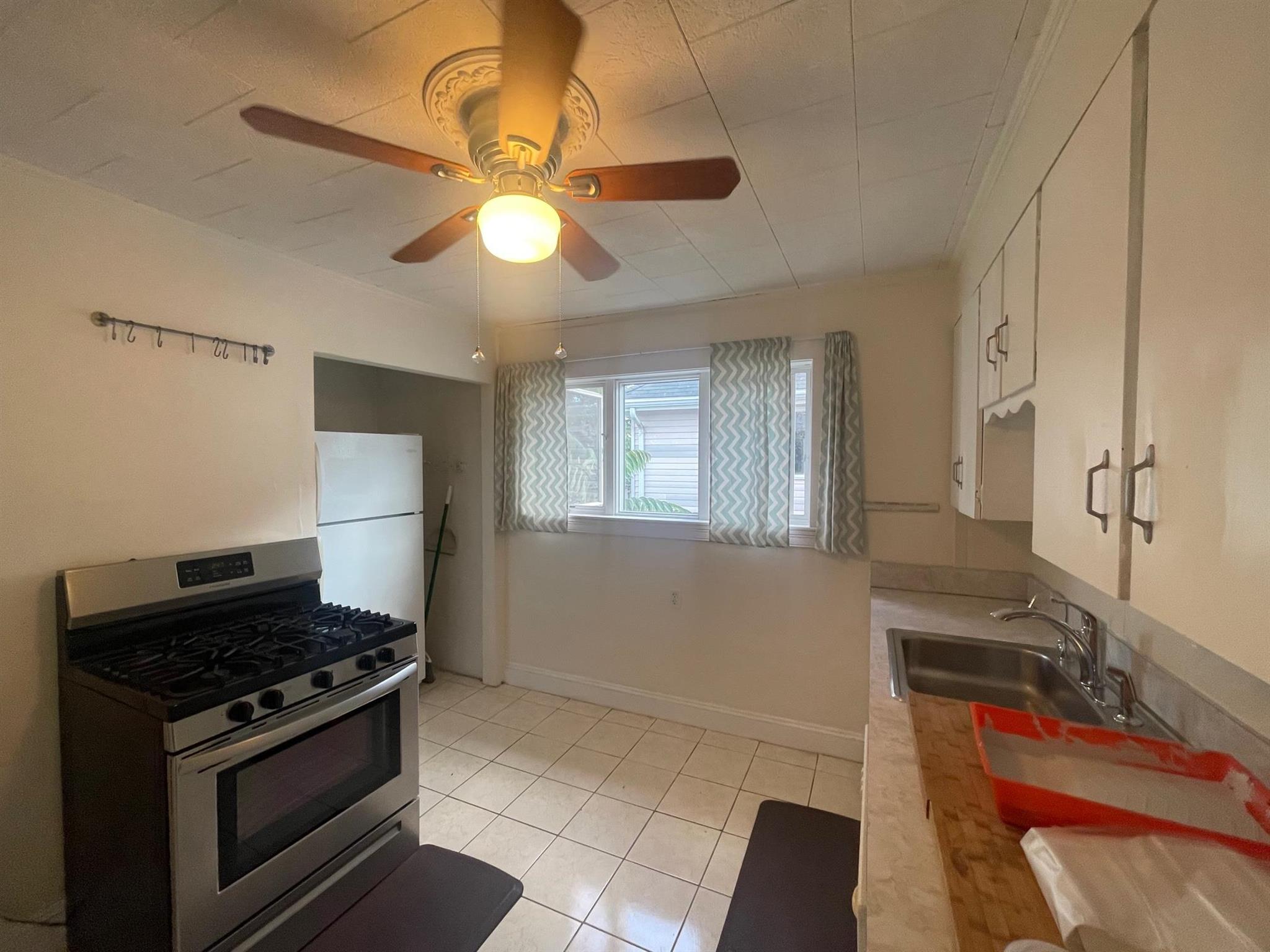 11 Doble Ave, Tufts University