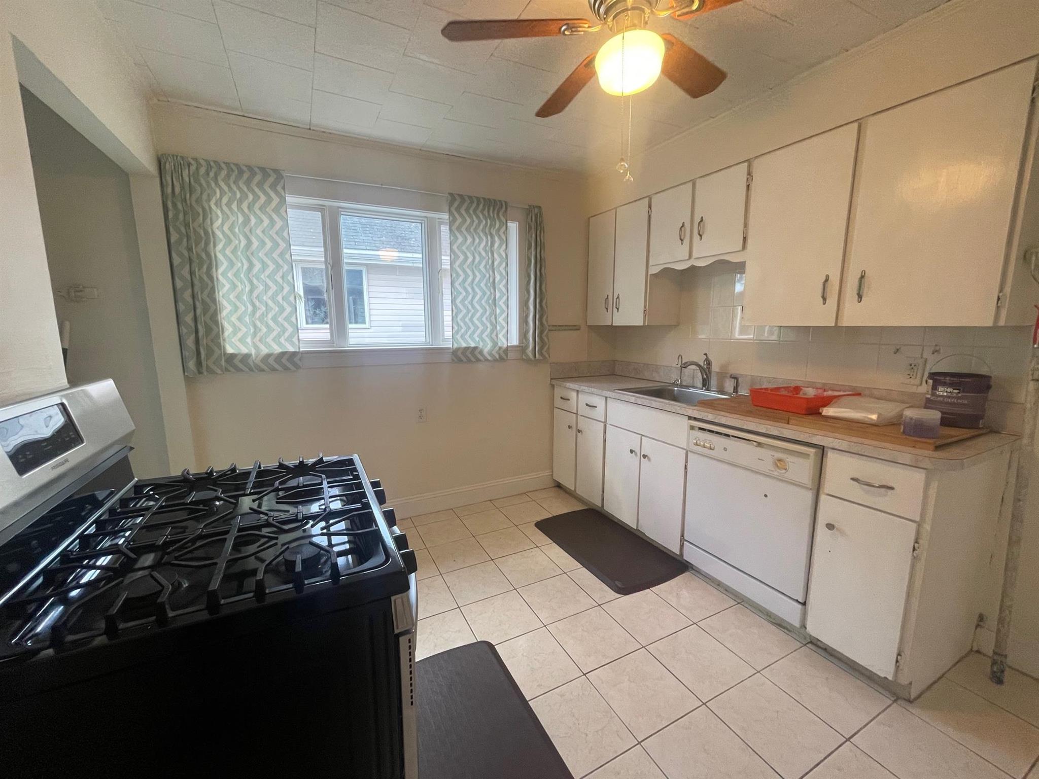 11 Doble Ave, Tufts University