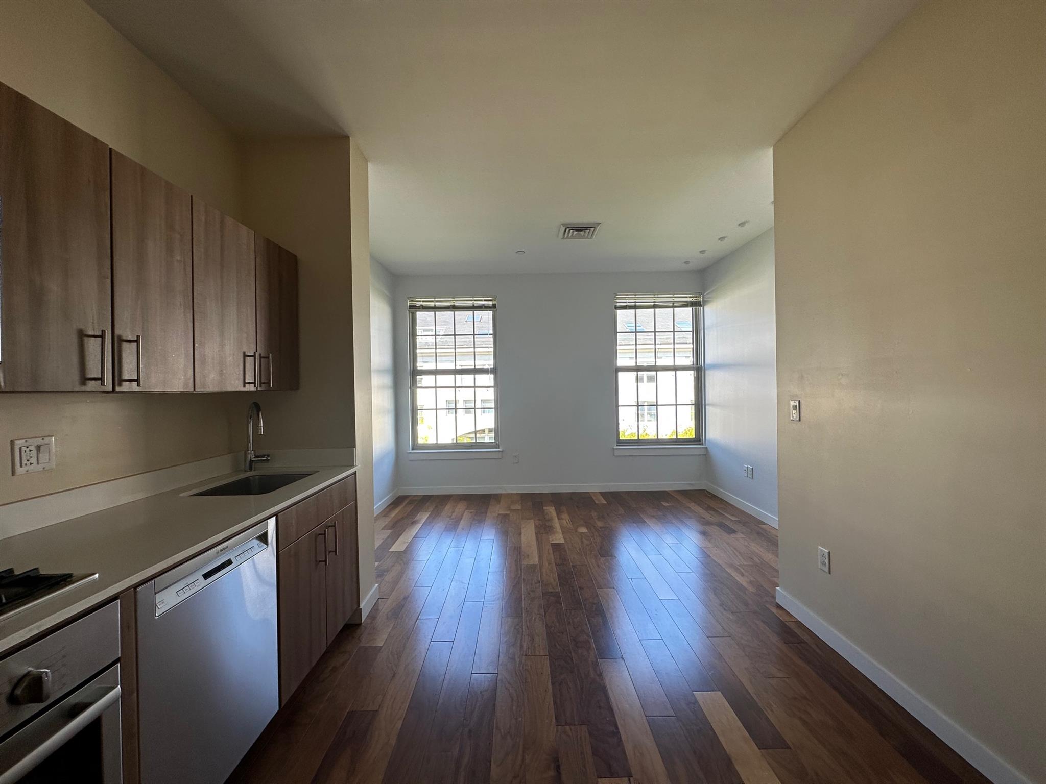 45 1st Ave, Charlestown