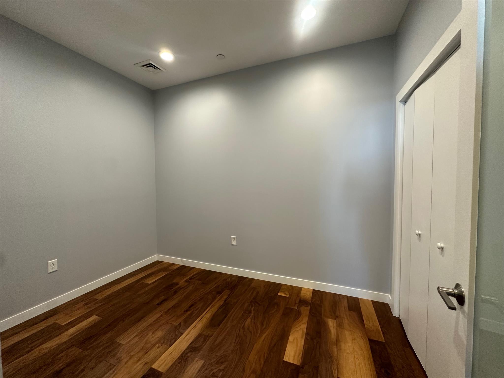 45 1st Ave, Charlestown