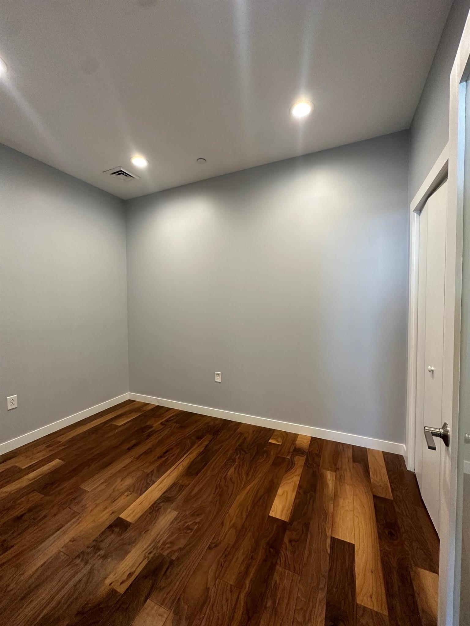 45 1st Ave, Charlestown