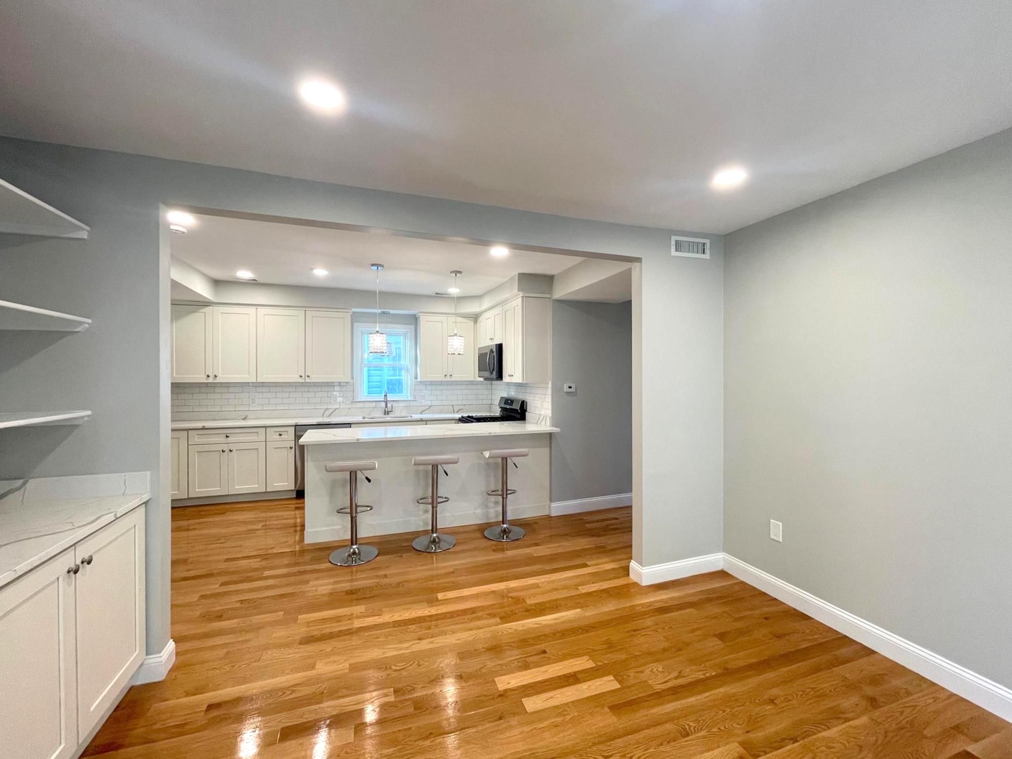 22 Glendale Ave, Davis Square