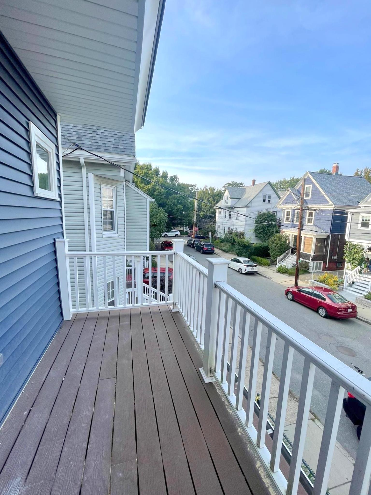 22 Glendale Ave, Davis Square