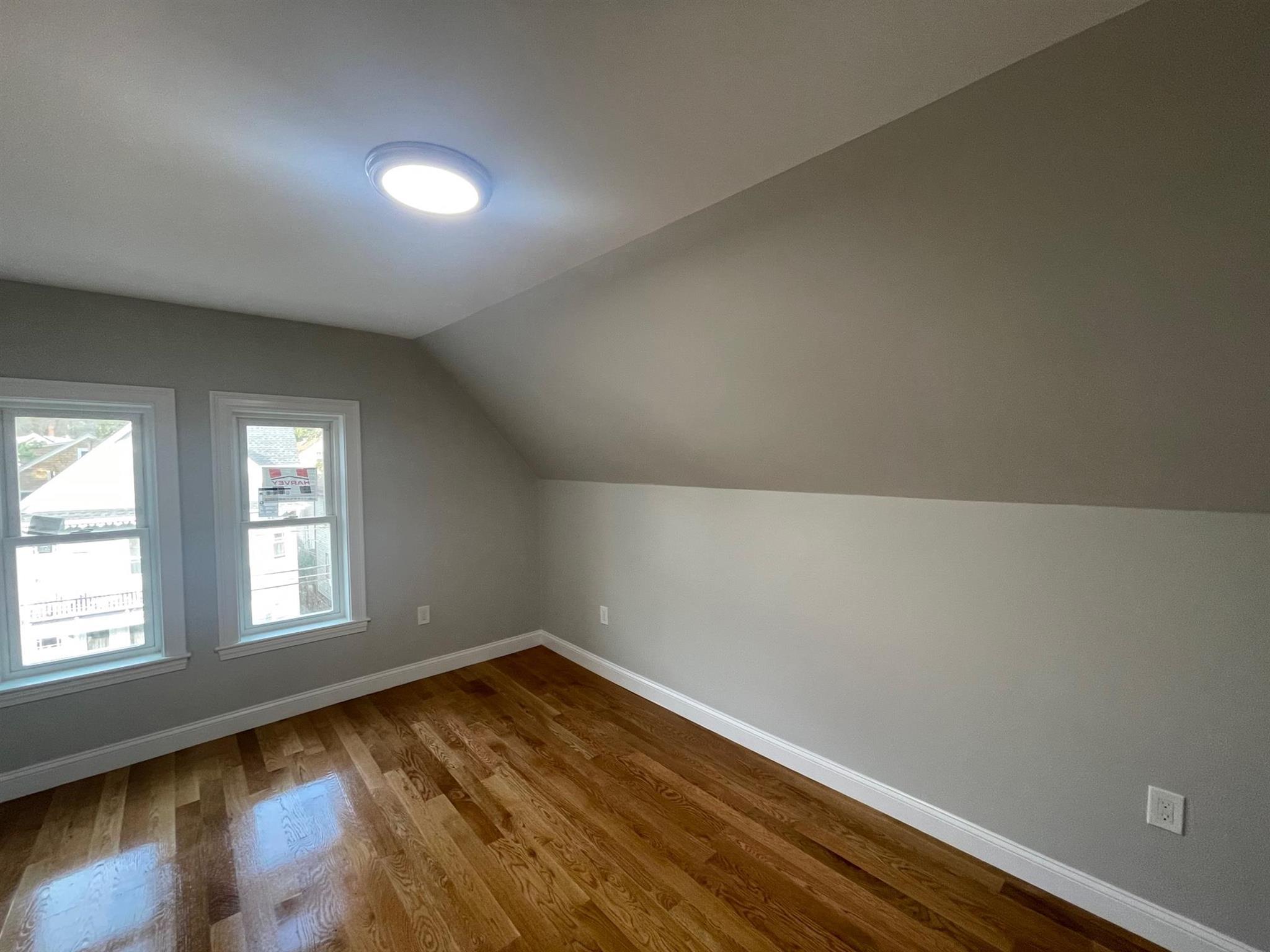 22 Glendale Ave, Davis Square