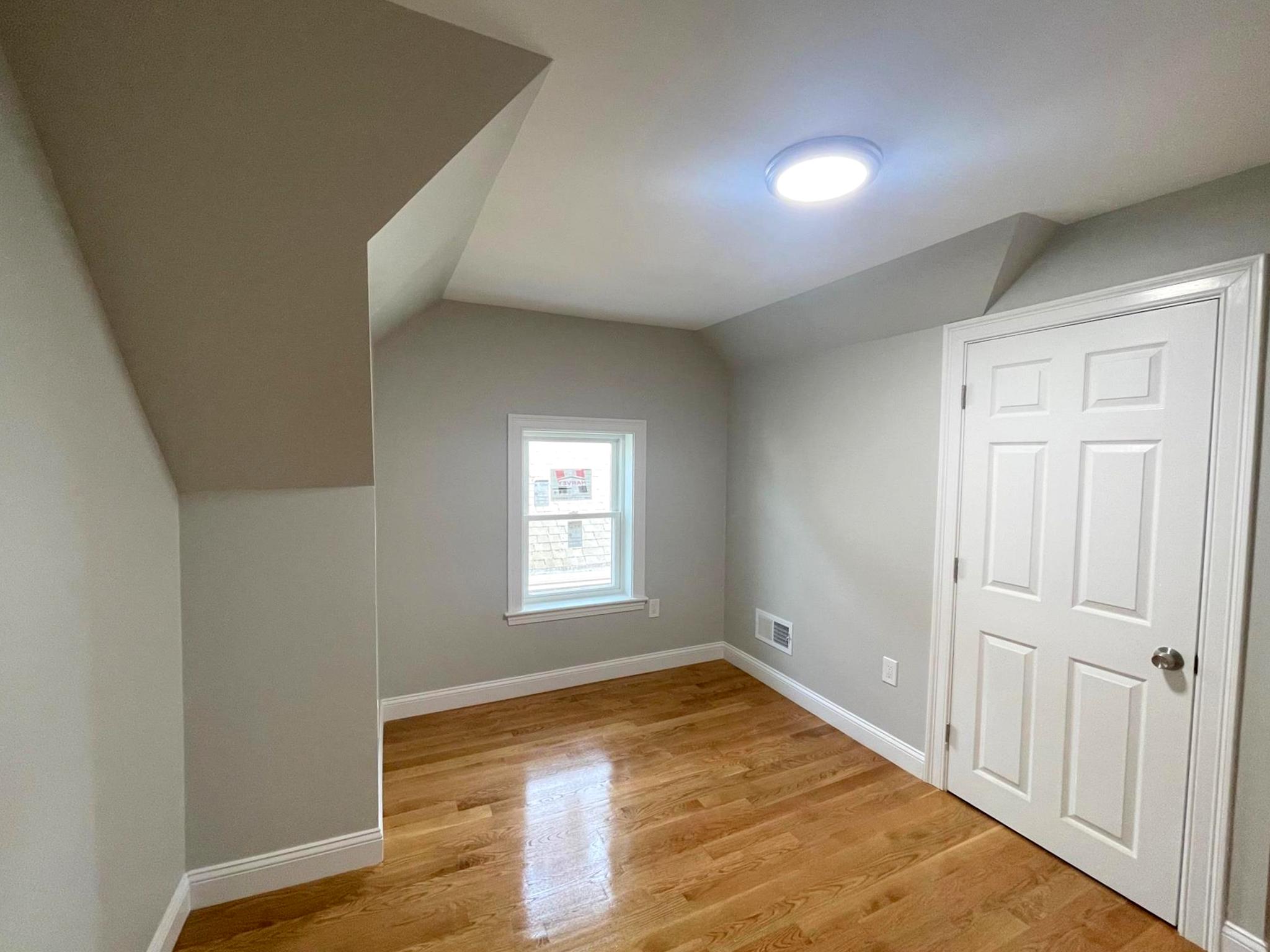 22 Glendale Ave, Davis Square