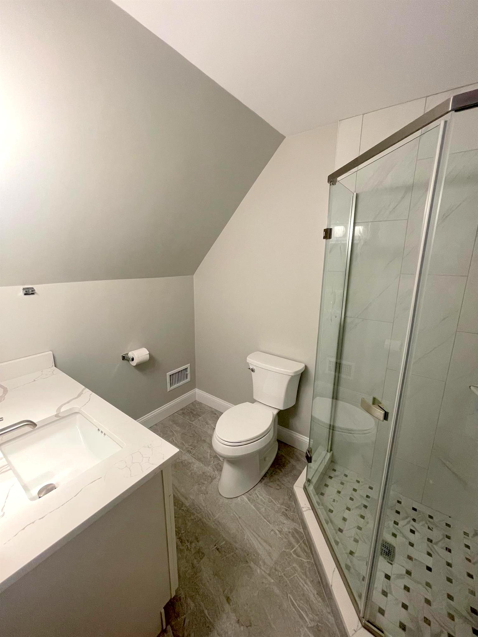 22 Glendale Ave, Davis Square