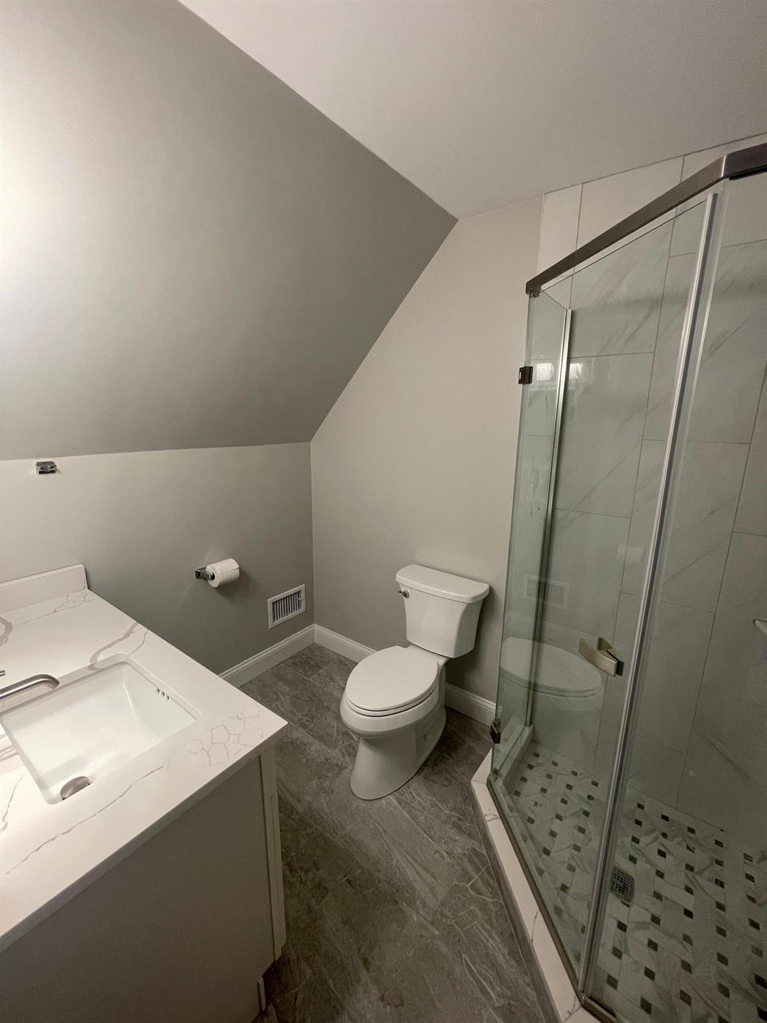 22 Glendale Ave, Davis Square