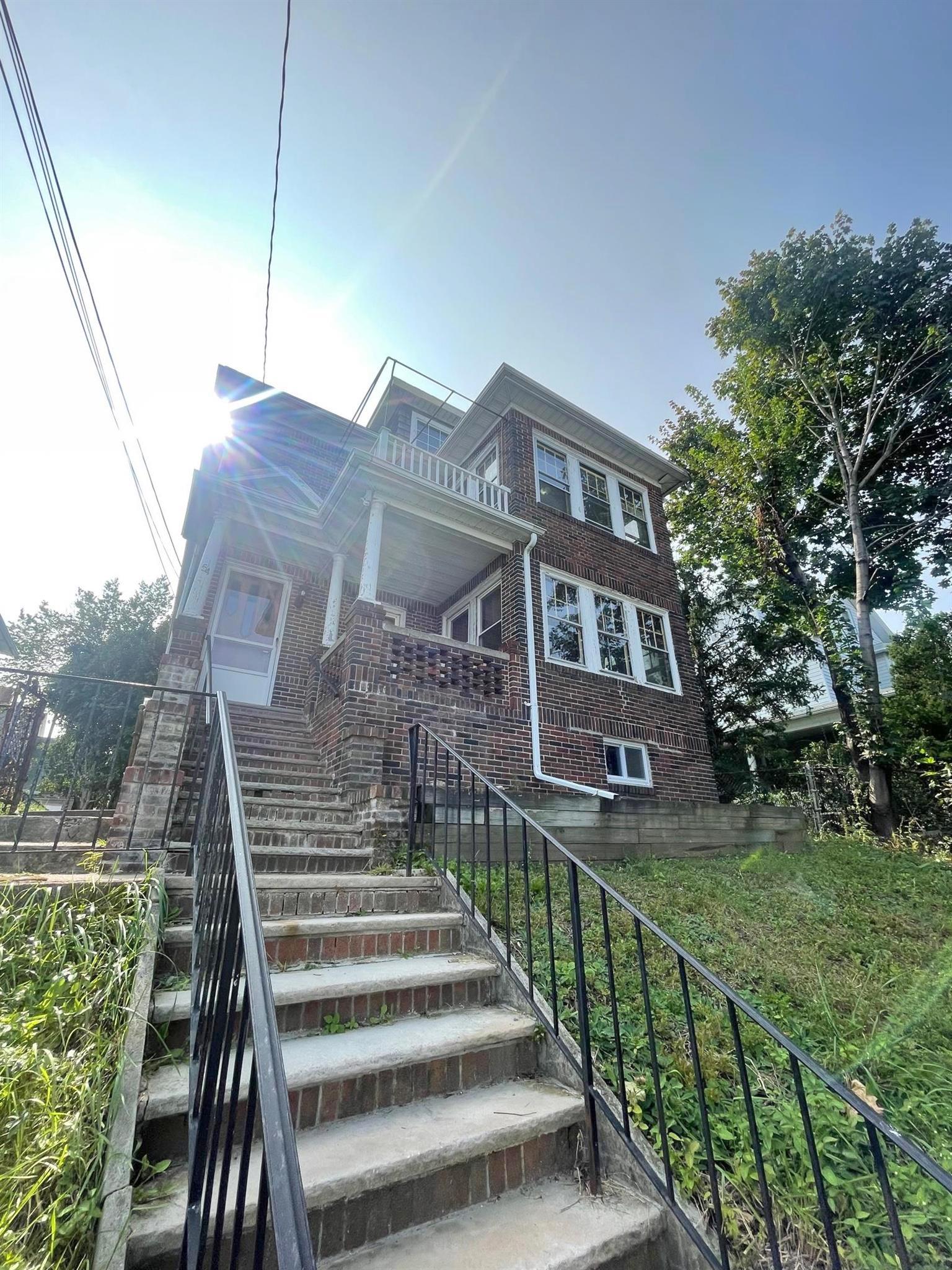 54 Heath St, Winter Hill