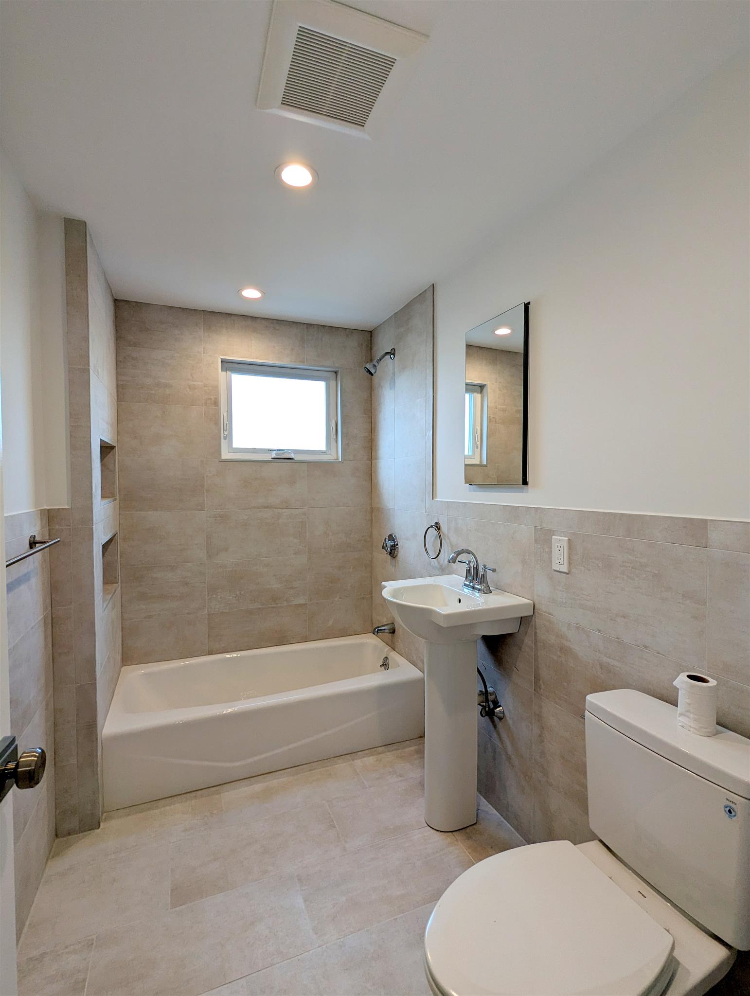 26 Fenwick St, Magoun Square