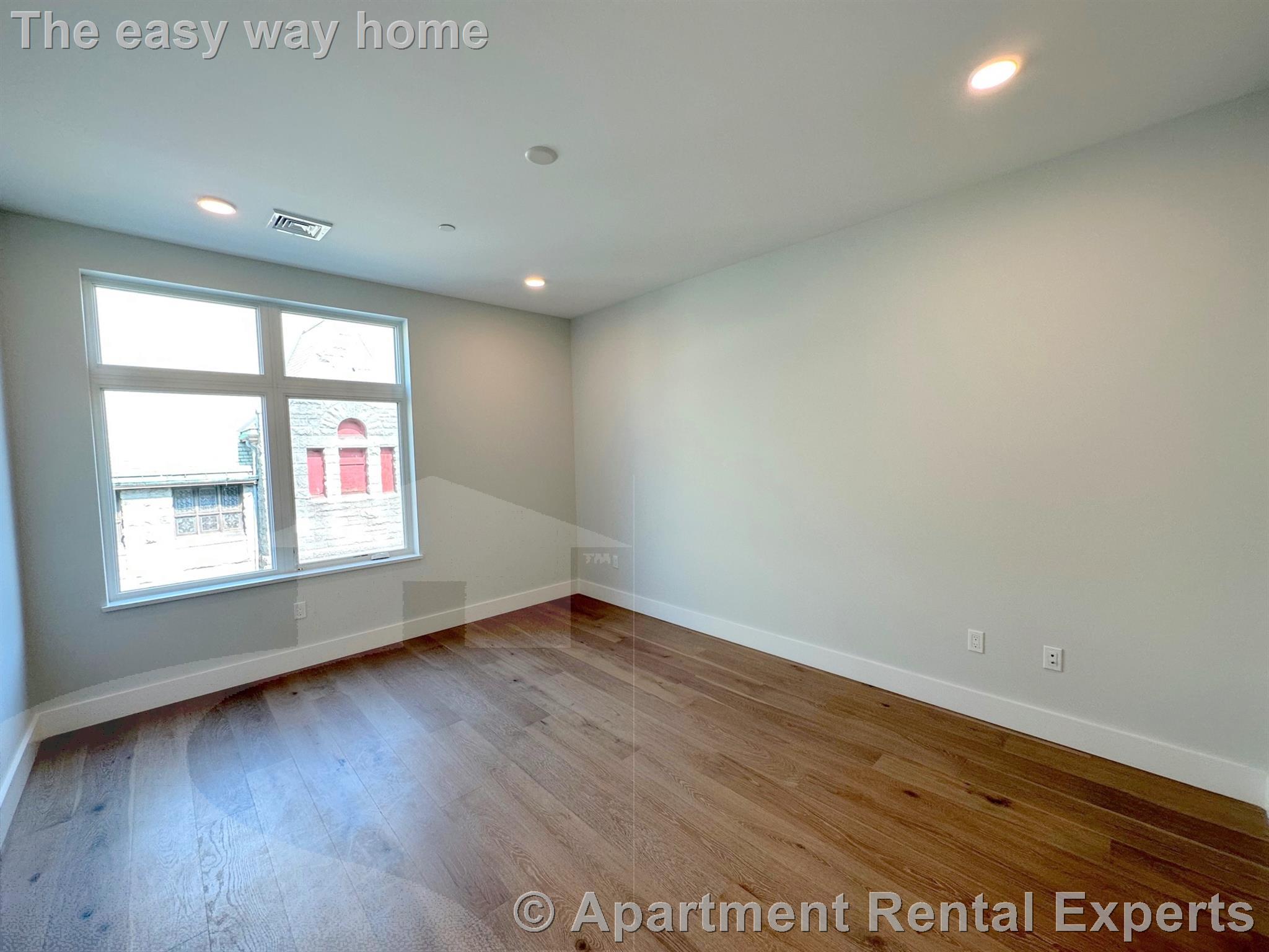 124 Highland Ave, Ward Two