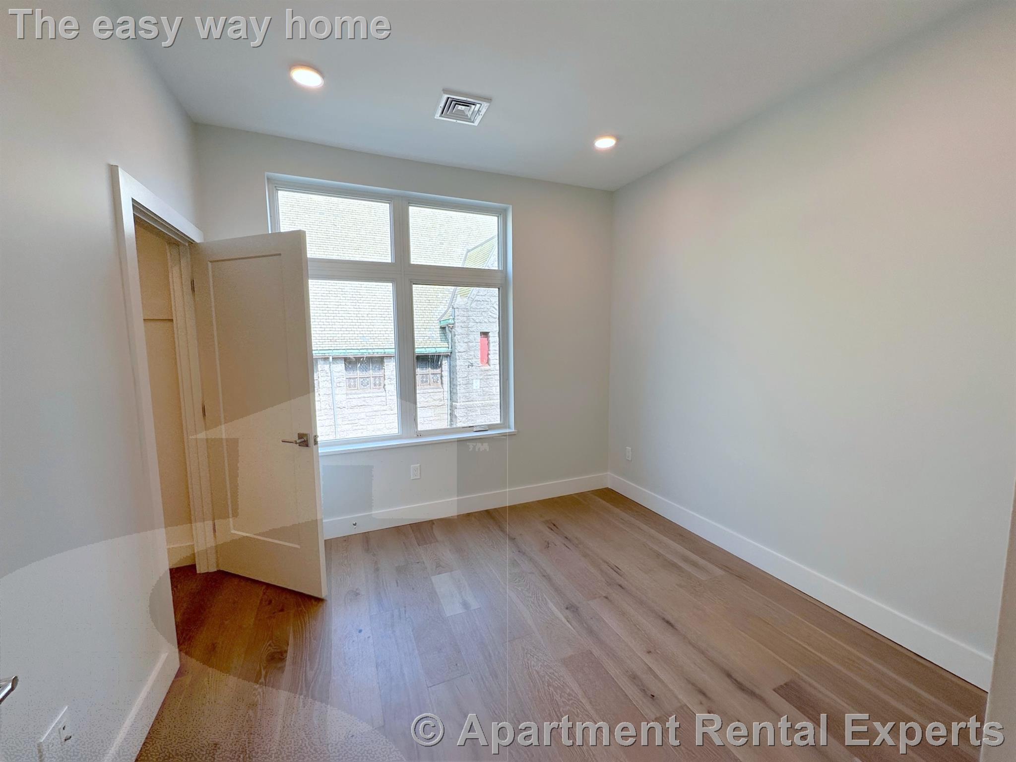 124 Highland Ave, Ward Two