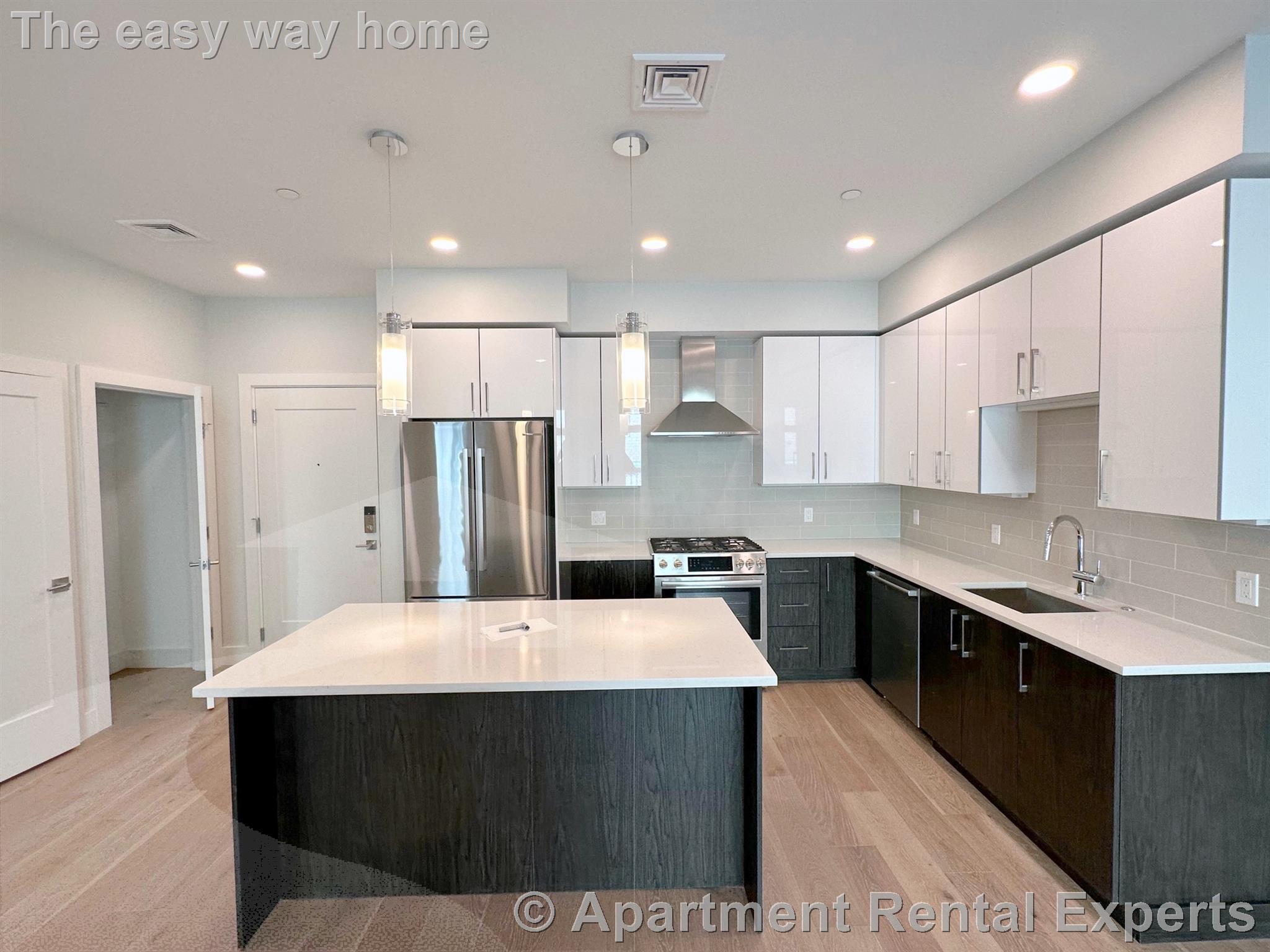 124 Highland Ave, Ward Two