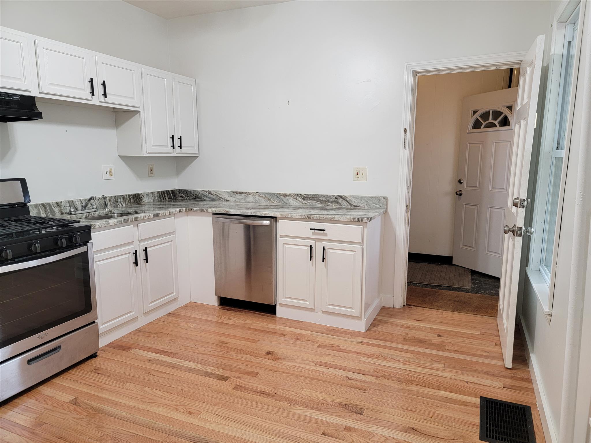 38 Otis St, East Somerville